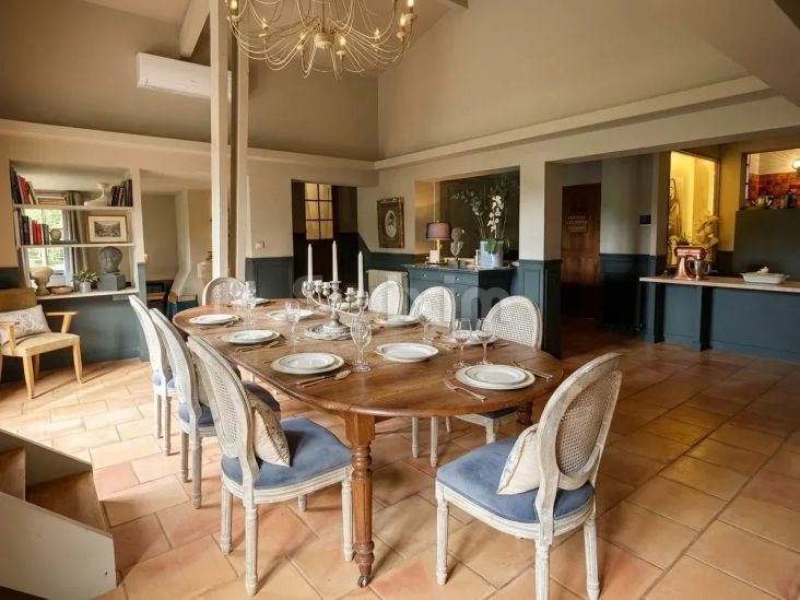 Vente Maison Nîmes 4&nbsp;Pièces 202&nbsp;m²