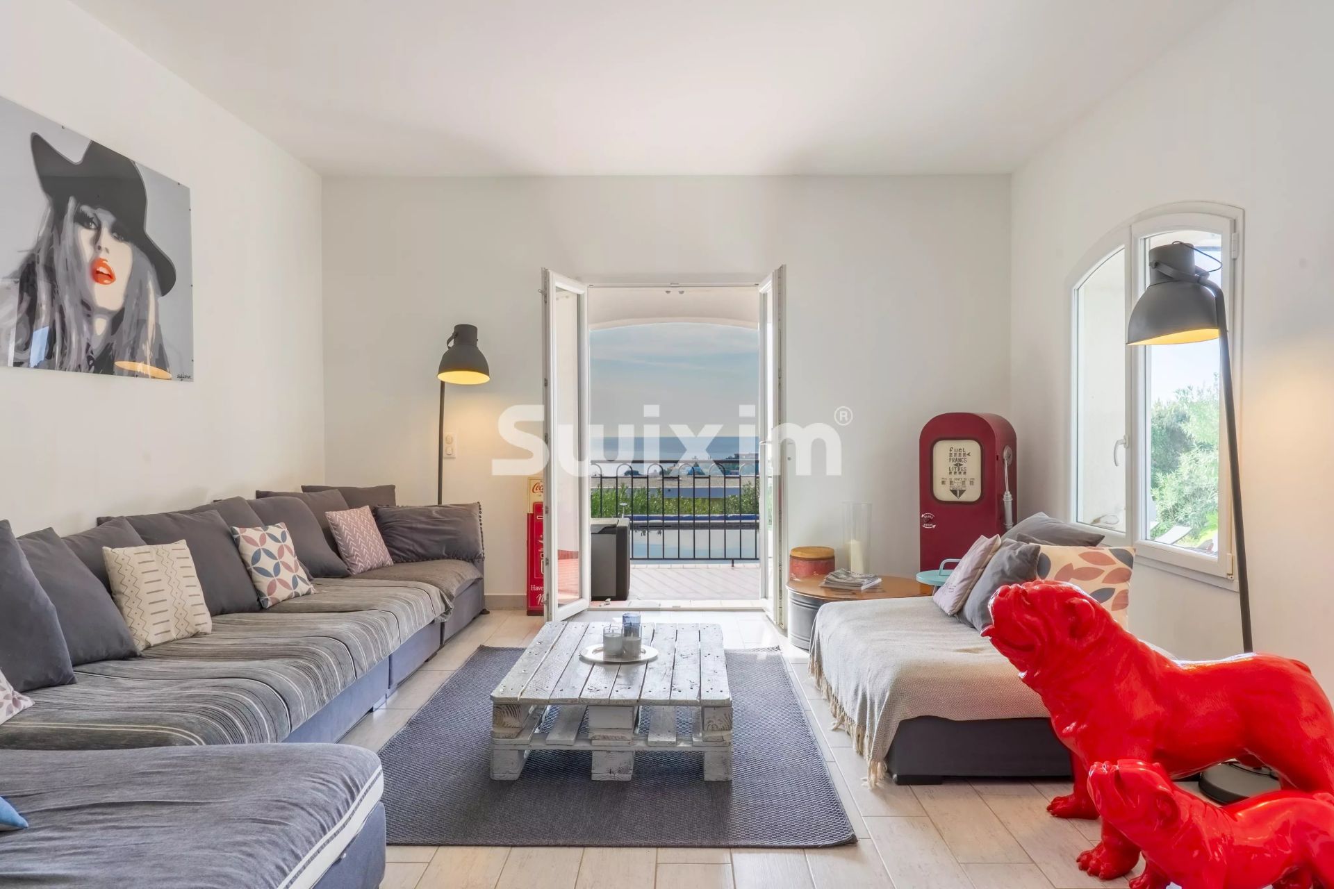 villa 6 Rooms for sale on Cavalaire-sur-Mer (83240)