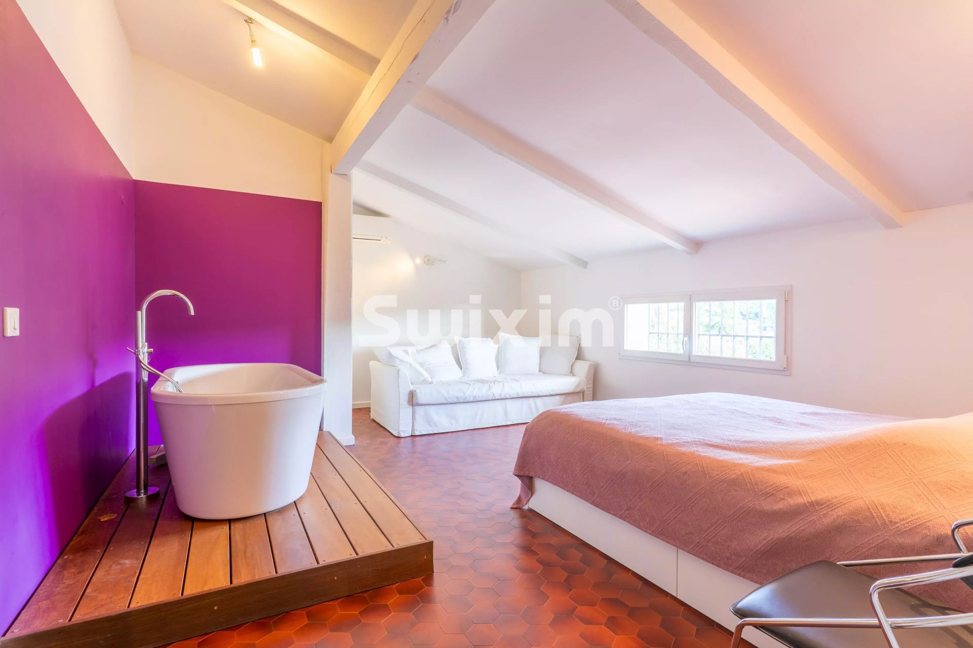 villa 6 Rooms for sale on Cavalaire-sur-Mer (83240)