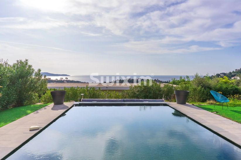 Sale Villa Cavalaire-sur-Mer 6&nbsp;Rooms 200&nbsp;m²