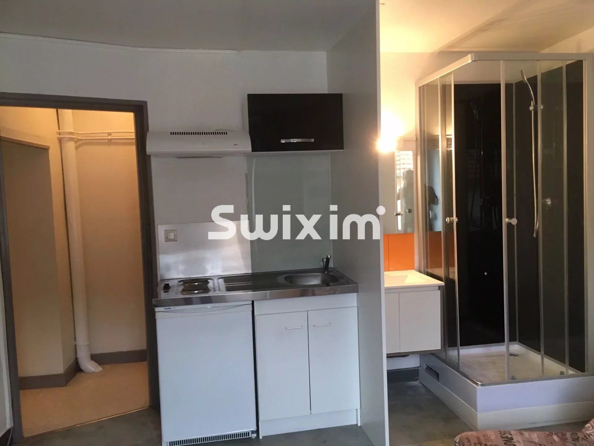 building 10 Rooms for sale on Lons-le-Saunier (39000)