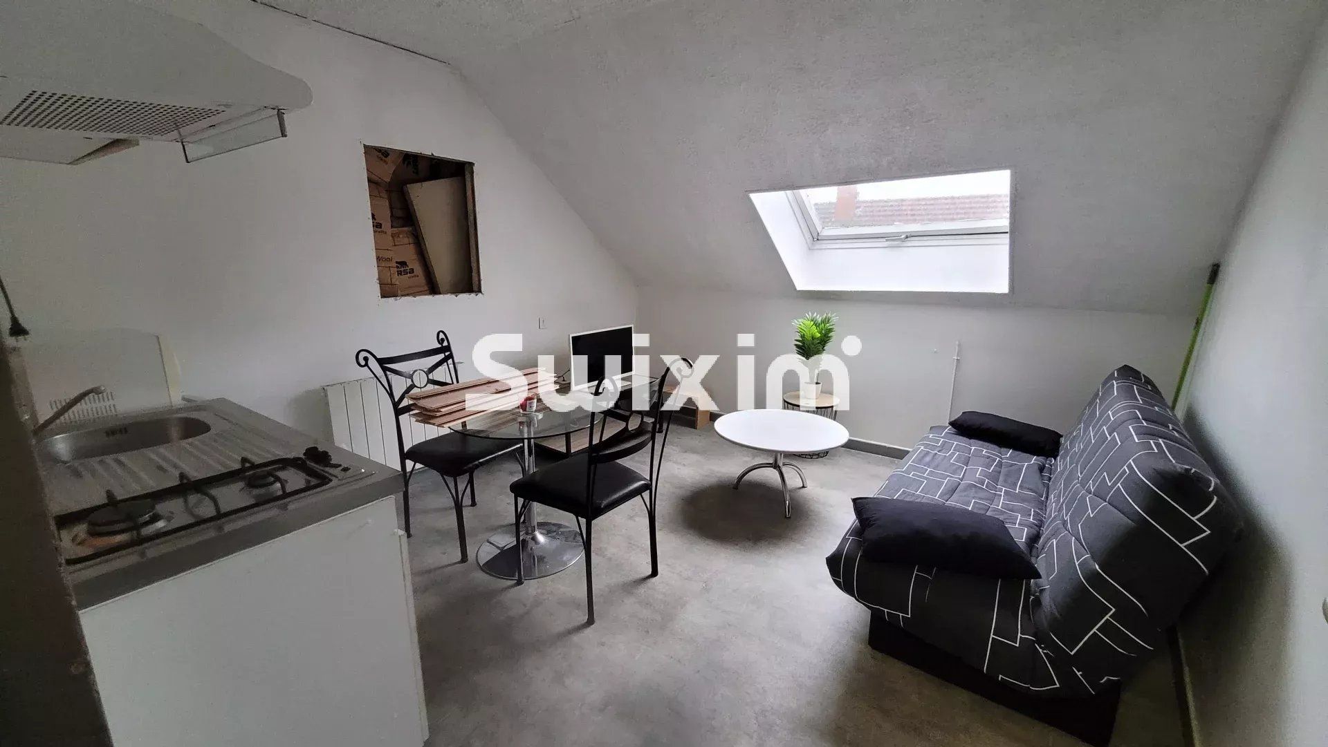 building 10 Rooms for sale on Lons-le-Saunier (39000)