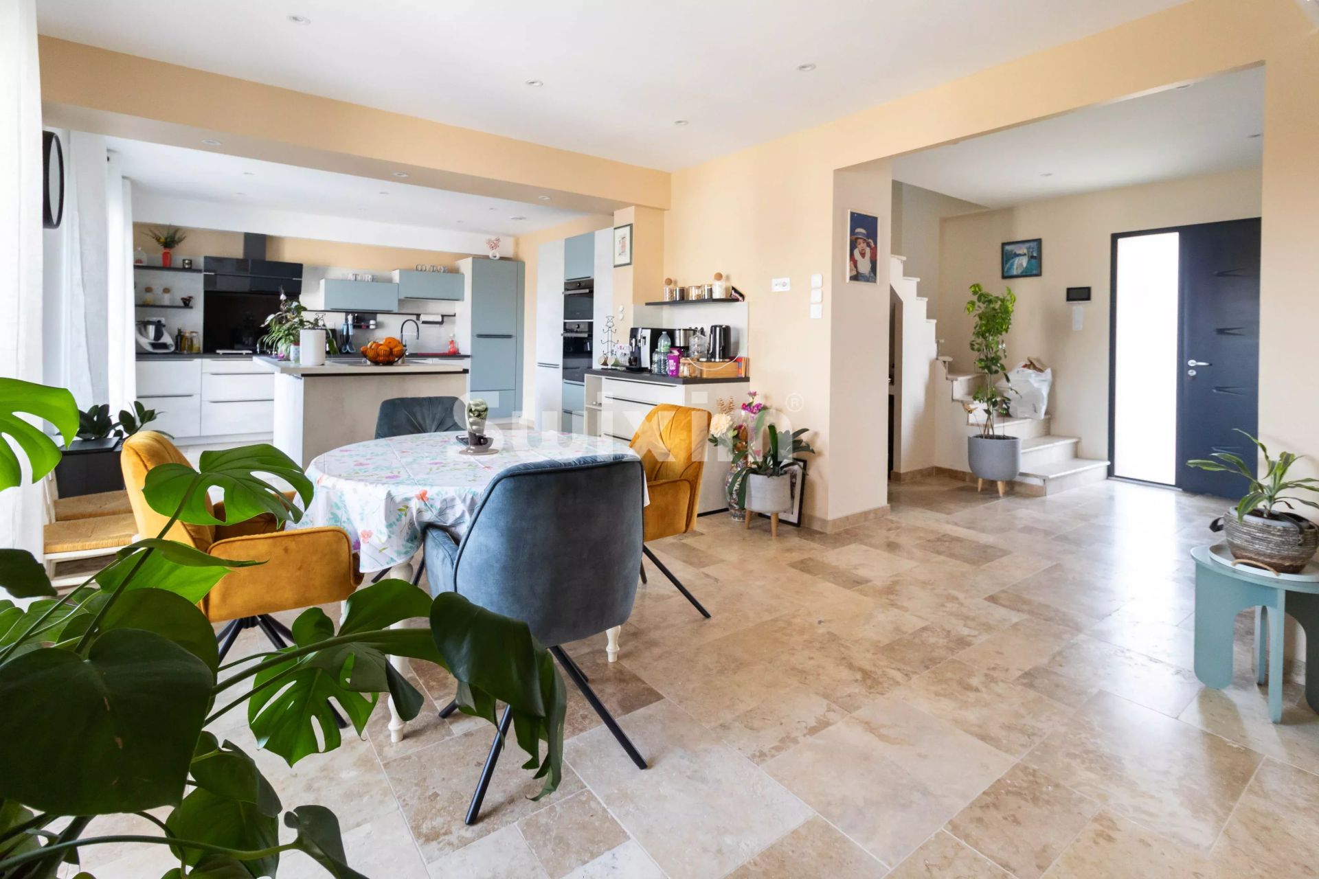 casa 8 Salas en venta en Épervans (71380)