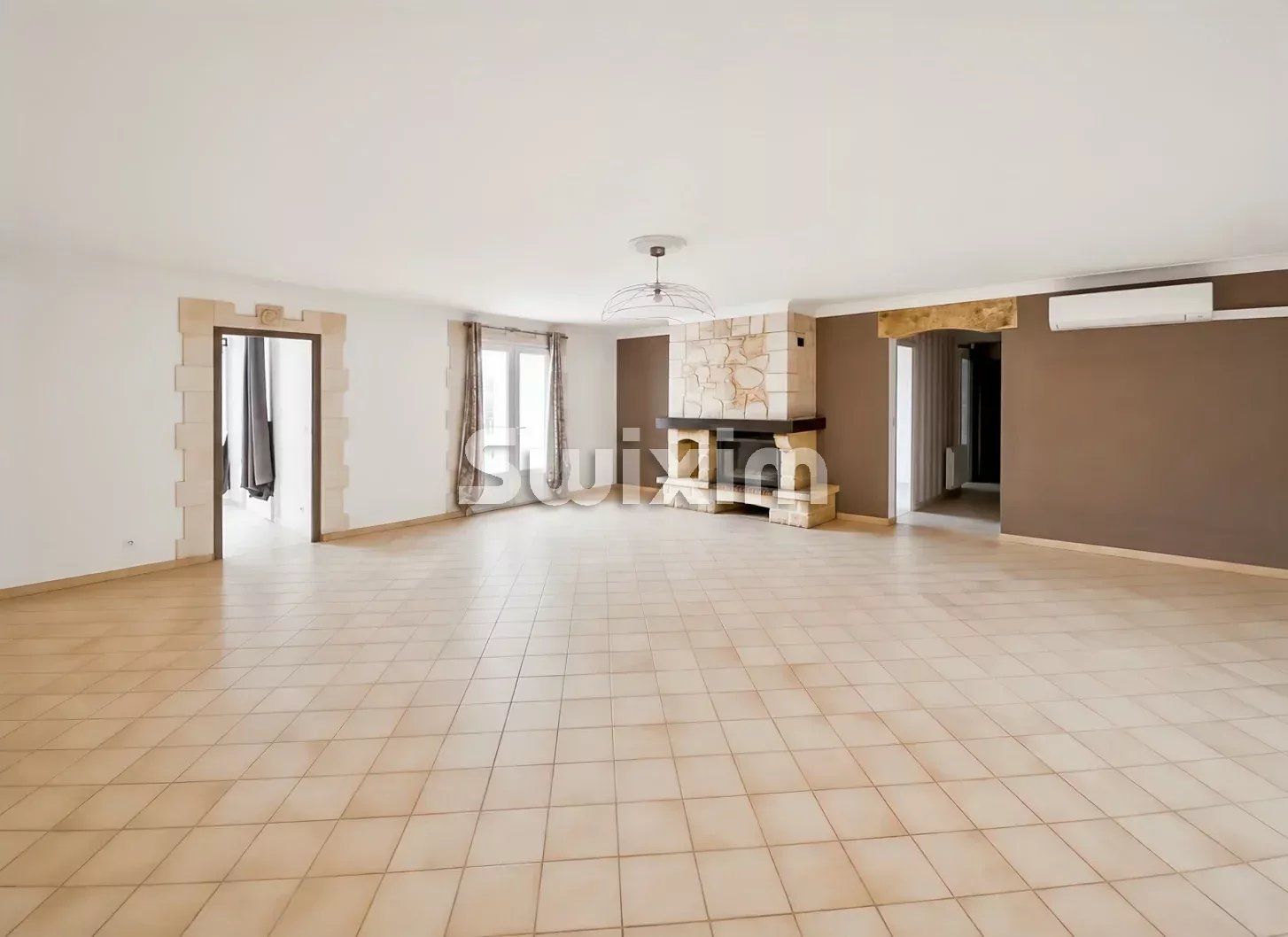 casa 7 Salas en venta en Mornas (84550)