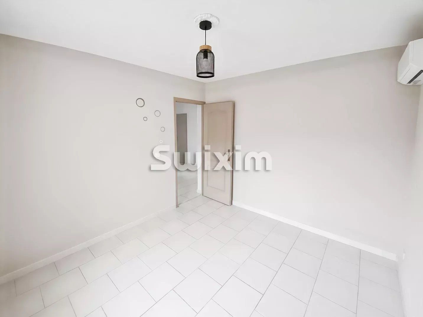 casa 7 Salas en venta en Mornas (84550)
