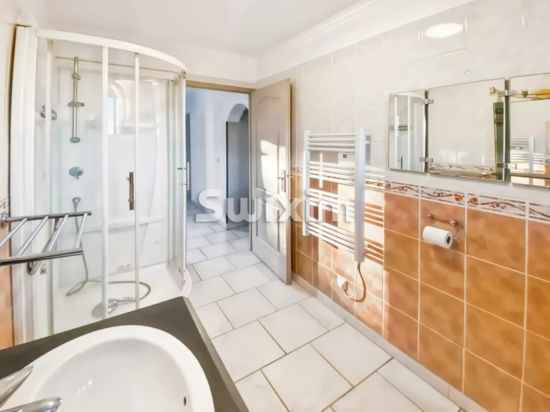 casa 7 Salas en venta en Mornas (84550)