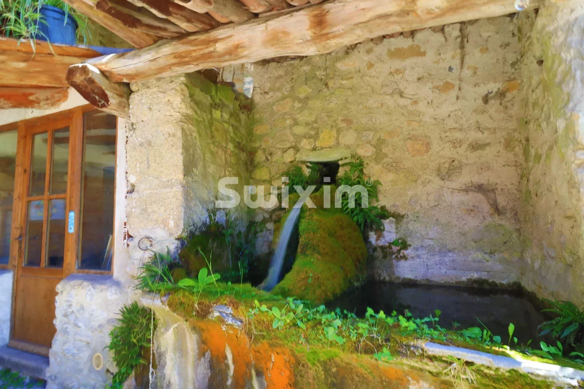 propriété 15 Pièces en vente sur La Motte-Chalancon (26470)