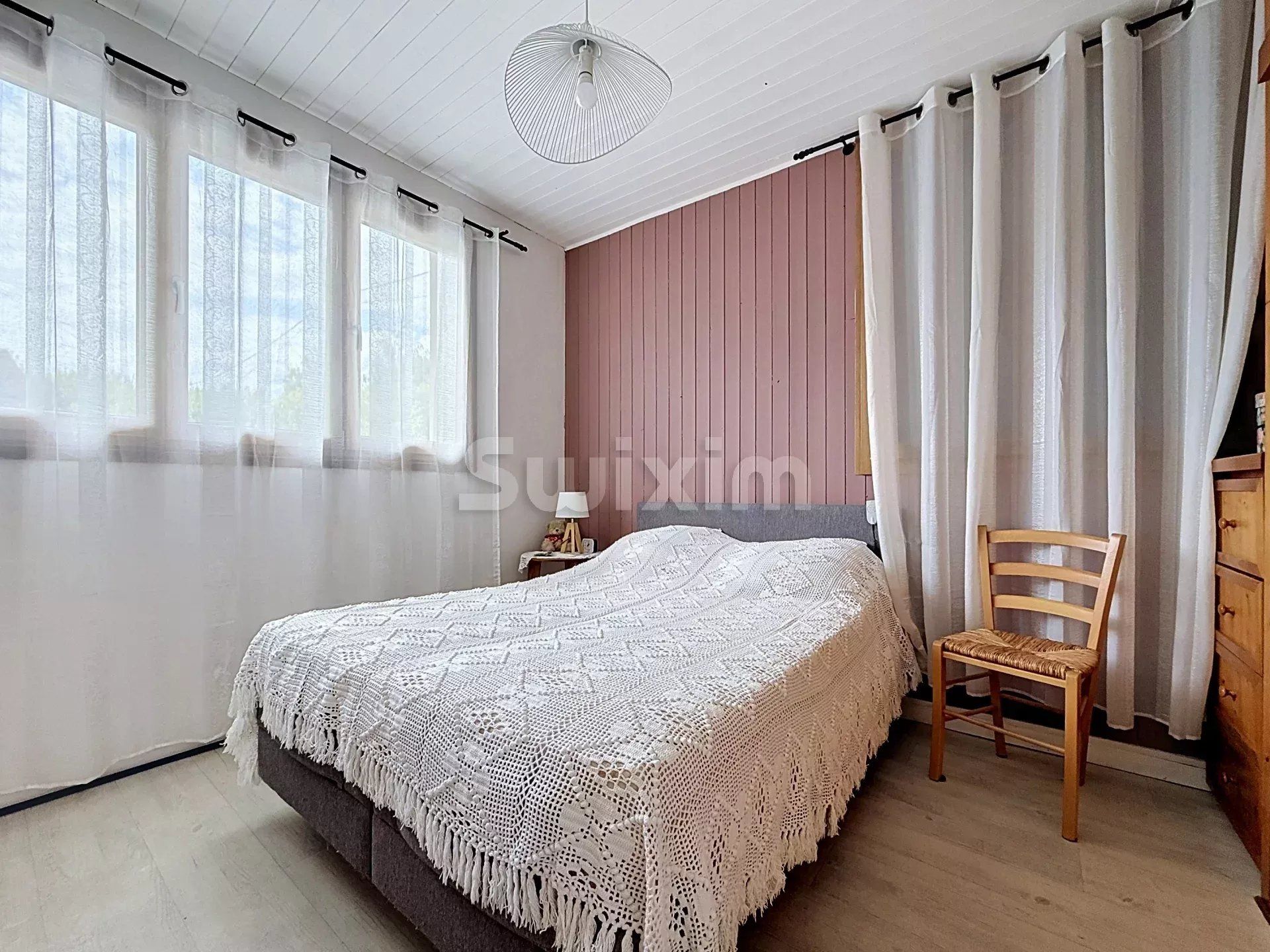 house 10 Rooms for sale on Passy (74190)