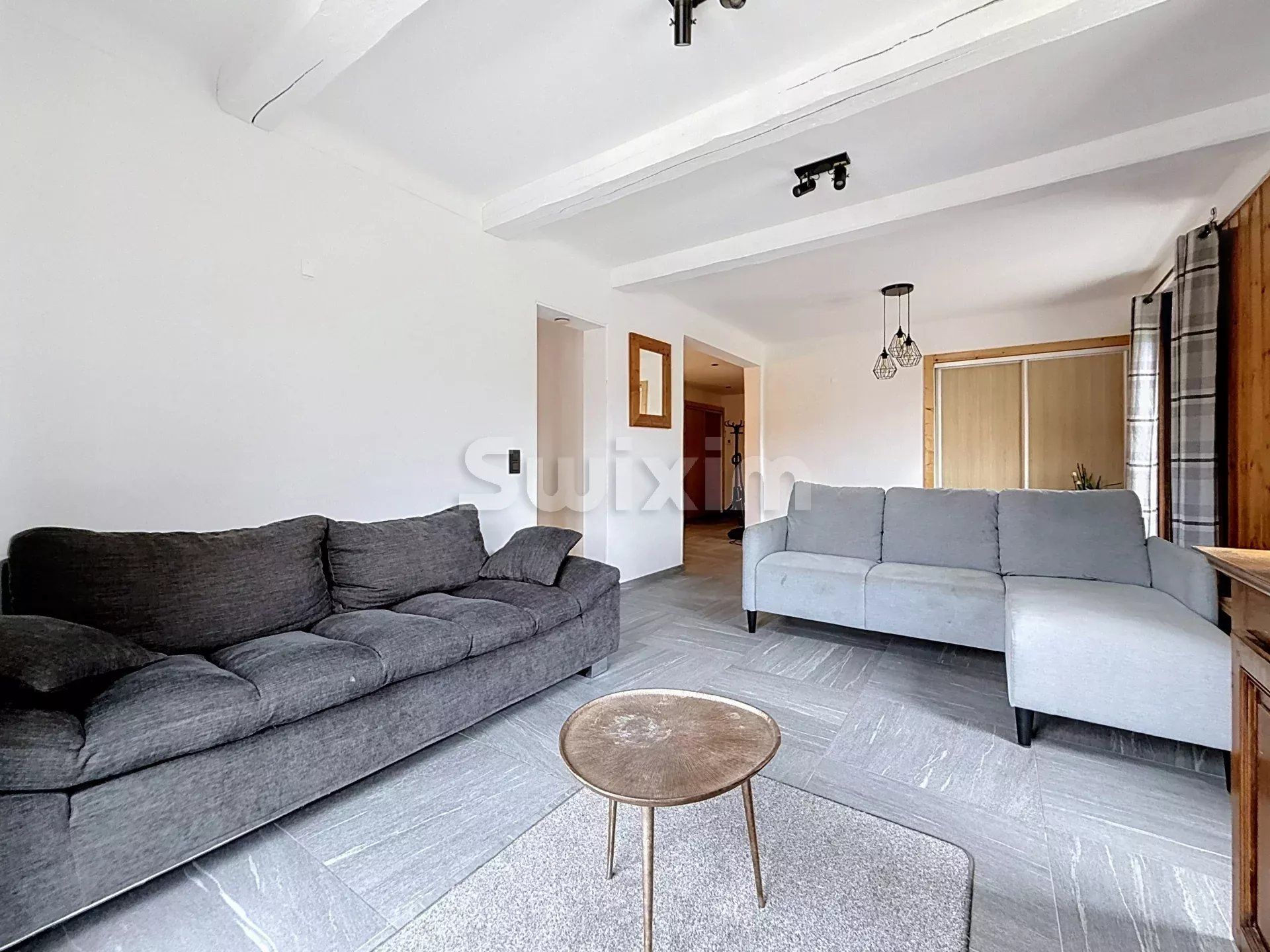 house 10 Rooms for sale on Passy (74190)