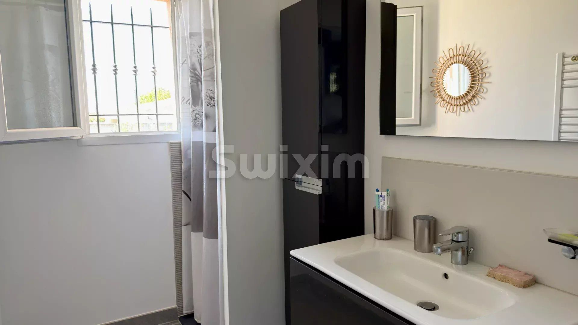 villa 4 Camere in vendita su Théziers (30390)