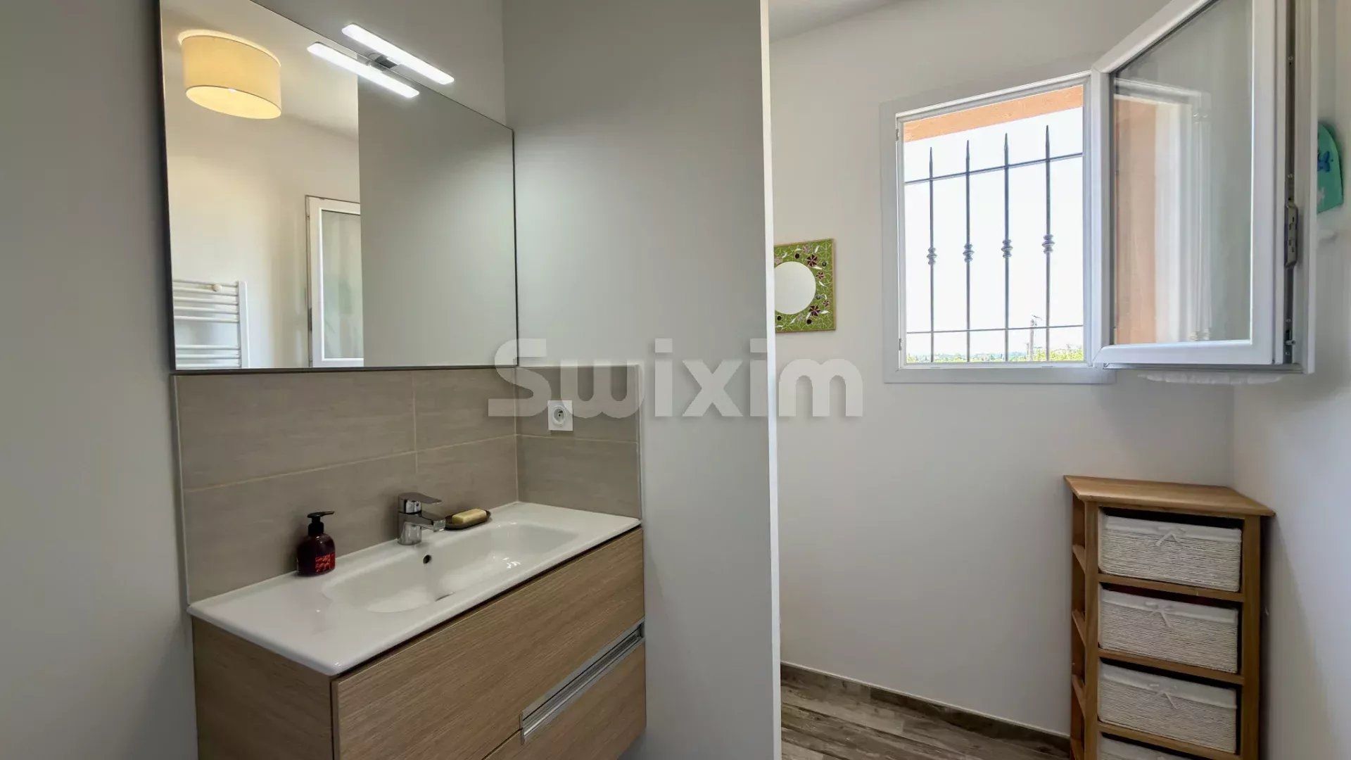 villa 4 Camere in vendita su Théziers (30390)