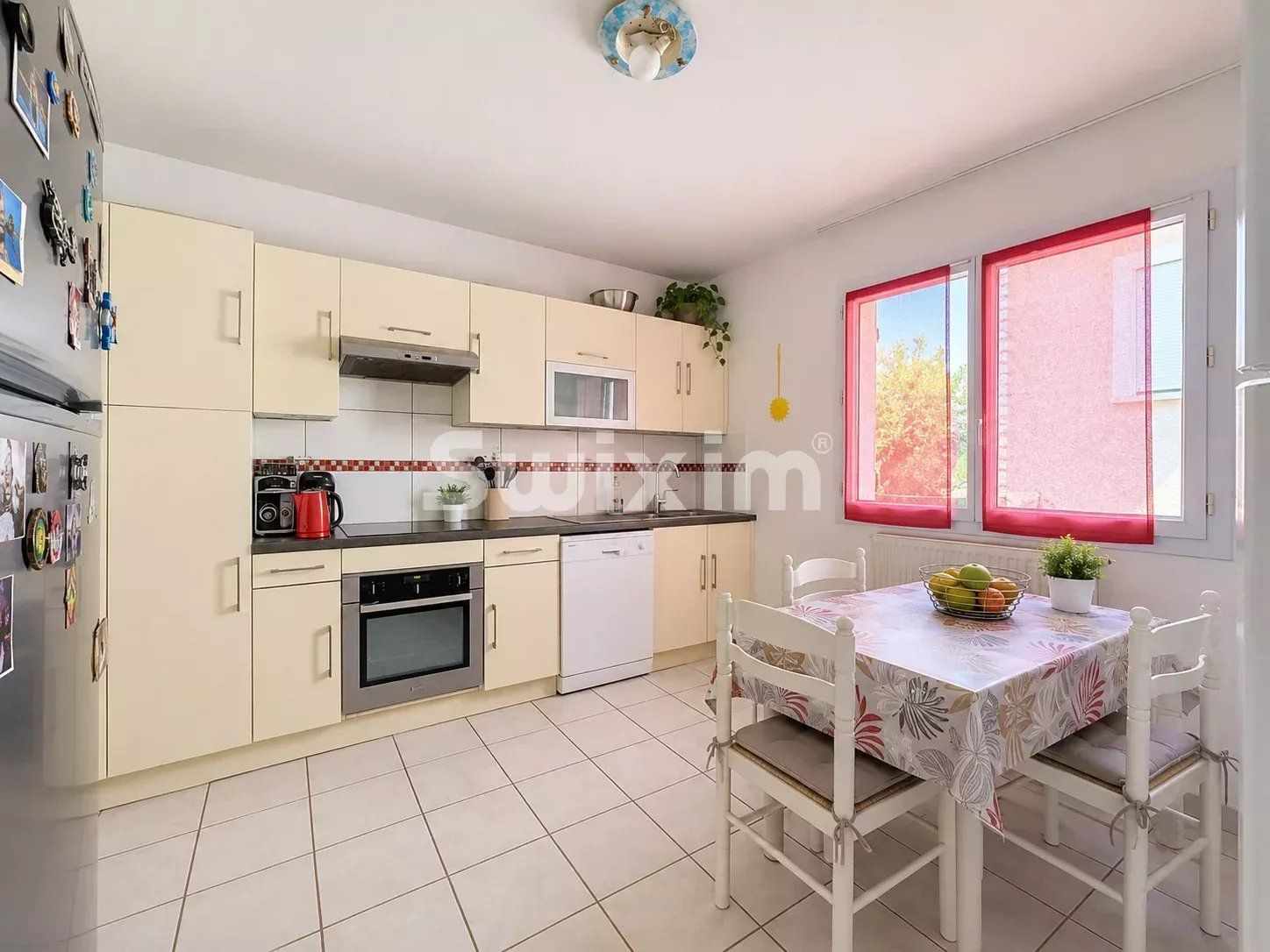 casa 7 Quartos para venda sobre Saint-Genis-Pouilly (01630)