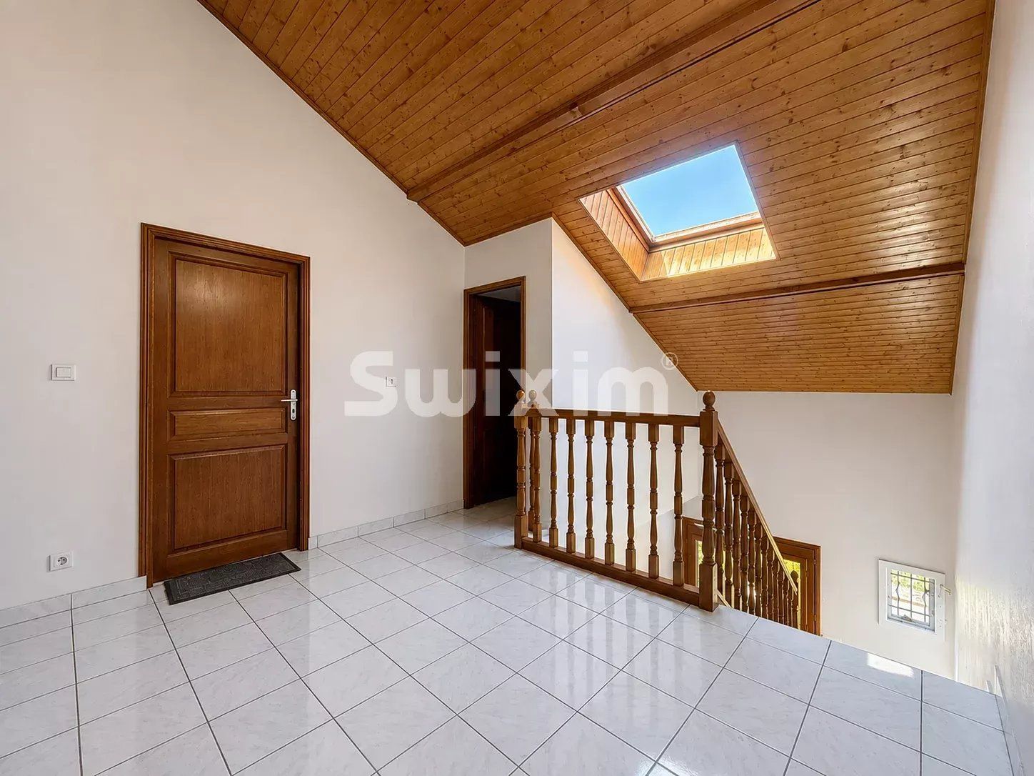 casa 7 Quartos para venda sobre Saint-Genis-Pouilly (01630)
