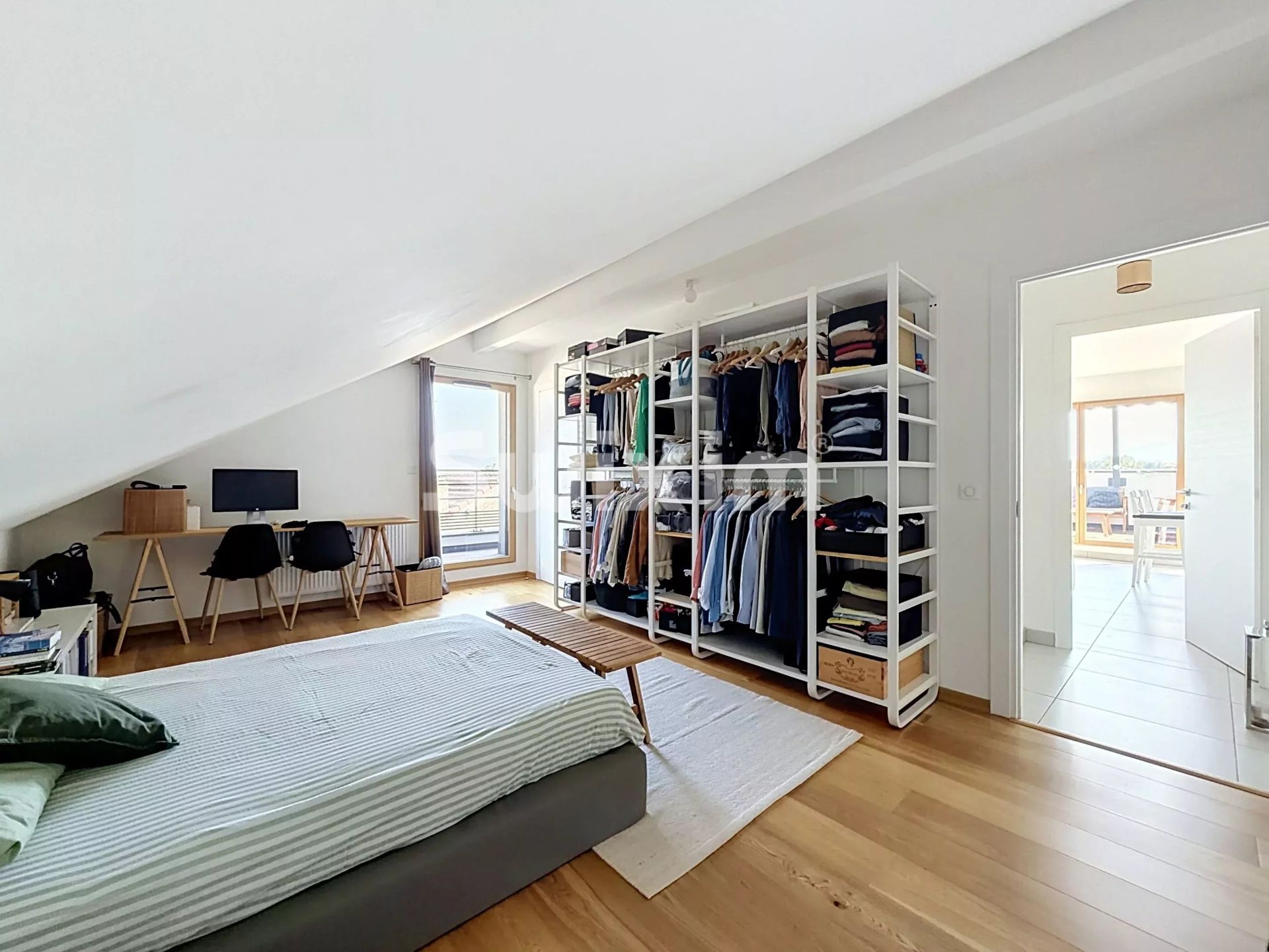 apartamento 4 Quartos para venda sobre Ségny (01170)