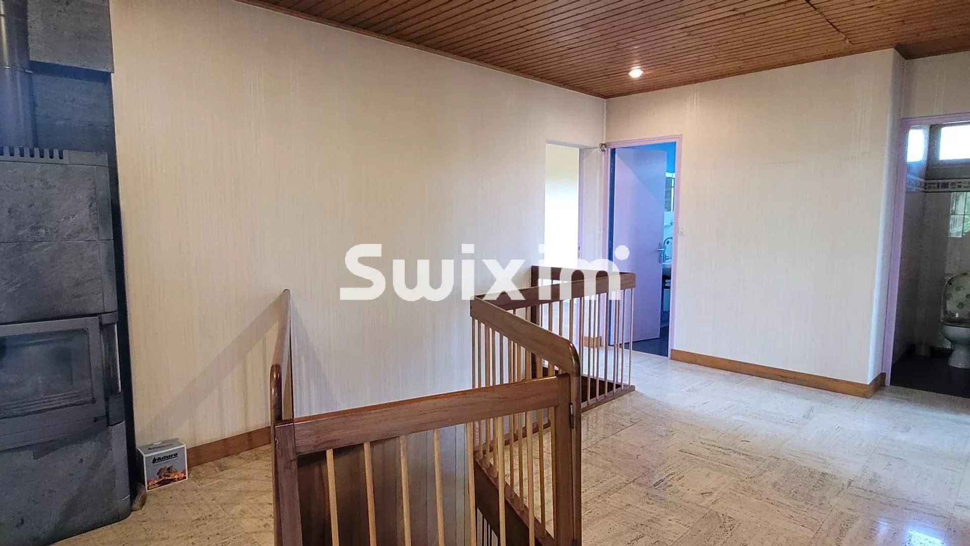 house 5 Rooms for sale on Lons-le-Saunier (39000)