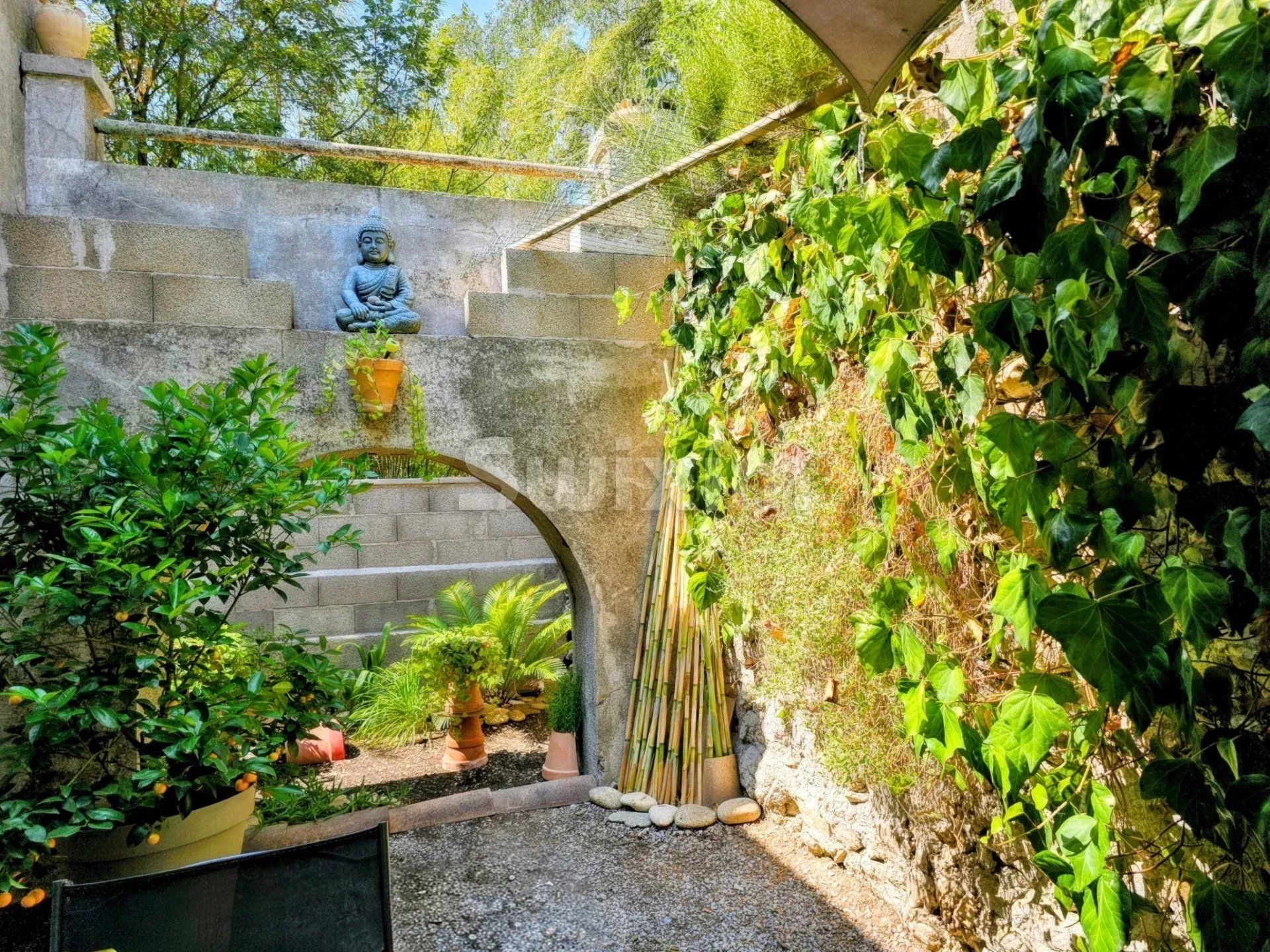 house 6 Rooms for sale on Ribaute-les-Tavernes (30720)