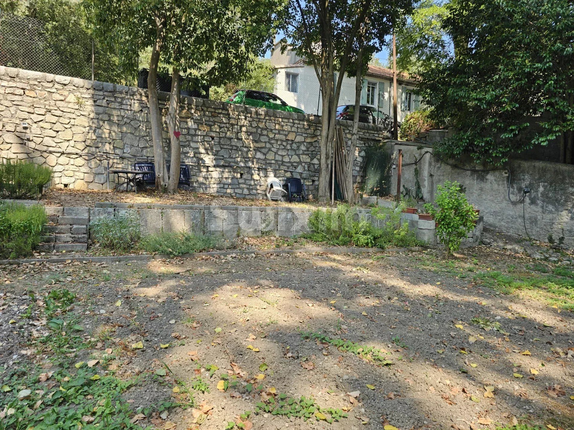 house 6 Rooms for sale on Ribaute-les-Tavernes (30720)