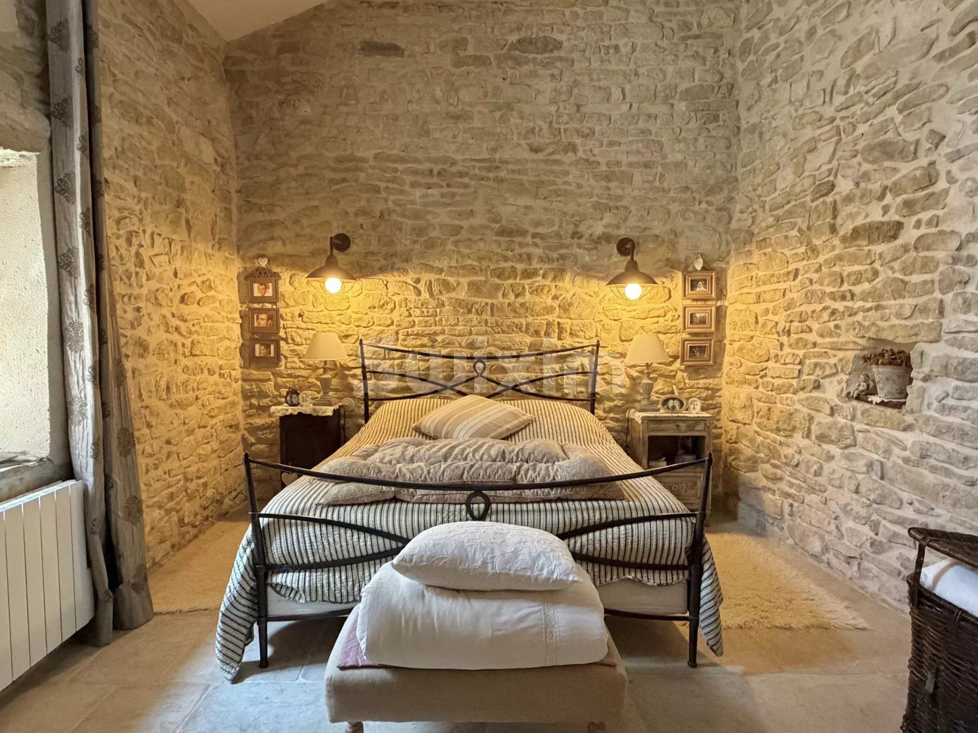 house 7 Rooms for sale on Deaux (30360)