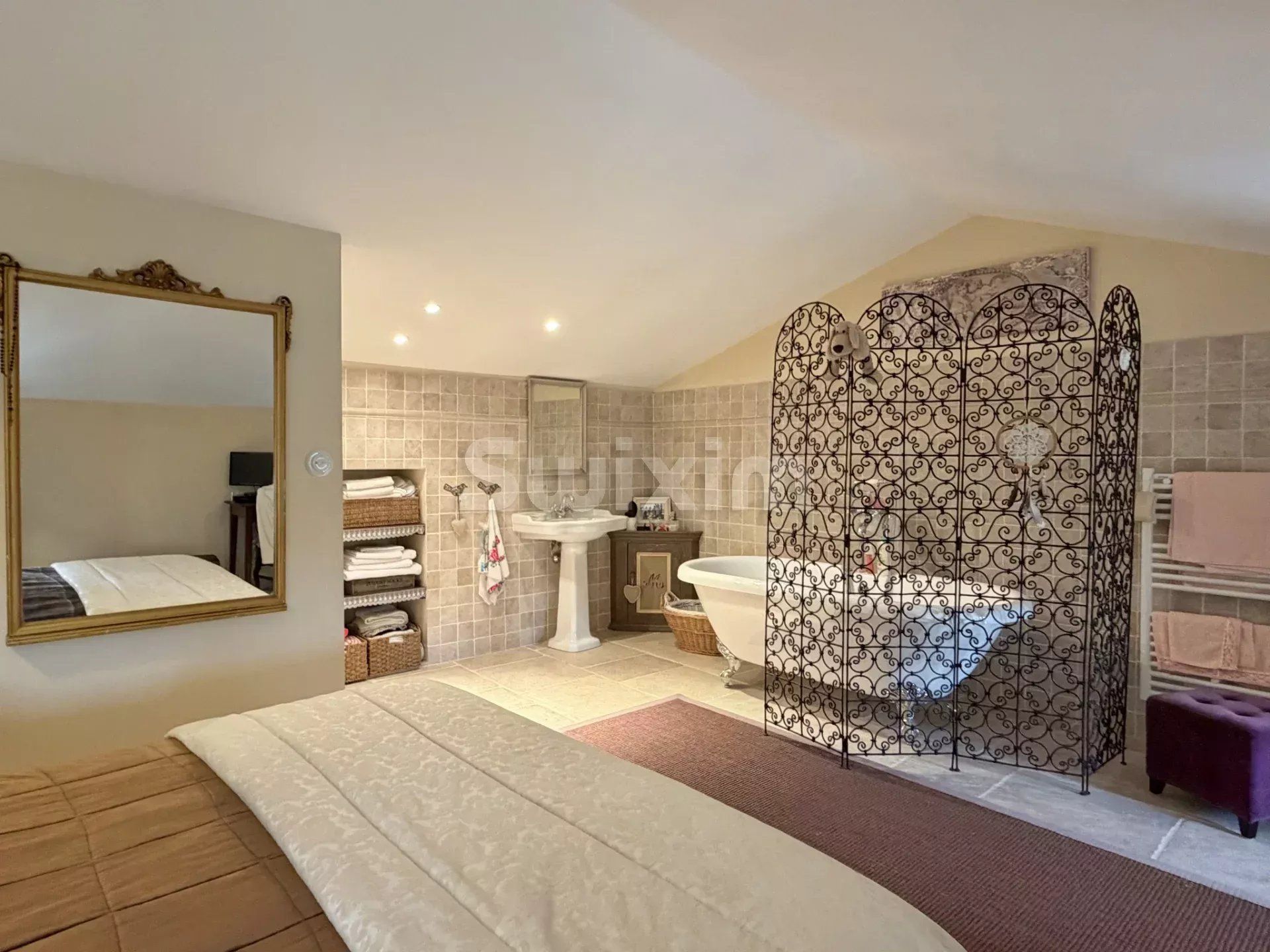 house 7 Rooms for sale on Deaux (30360)