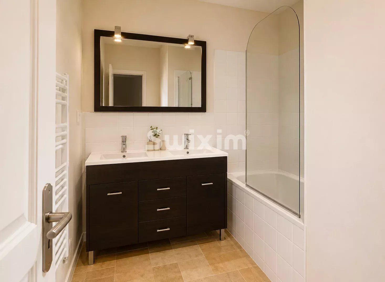 apartment 4 Rooms for sale on Valréas (84600)