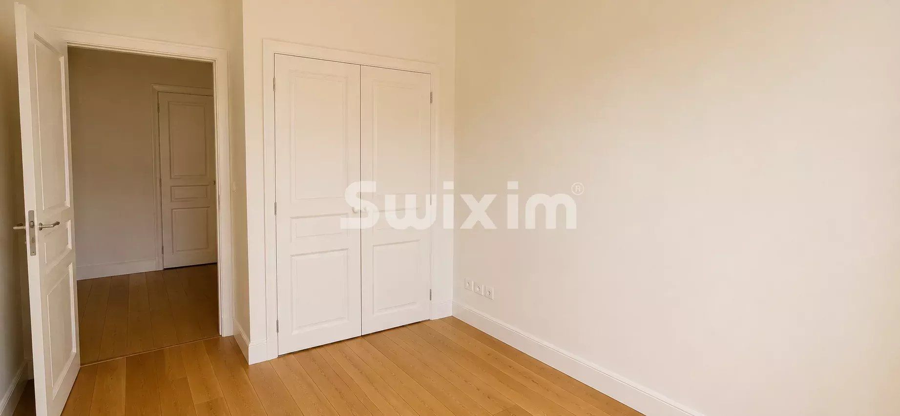 apartment 4 Rooms for sale on Valréas (84600)