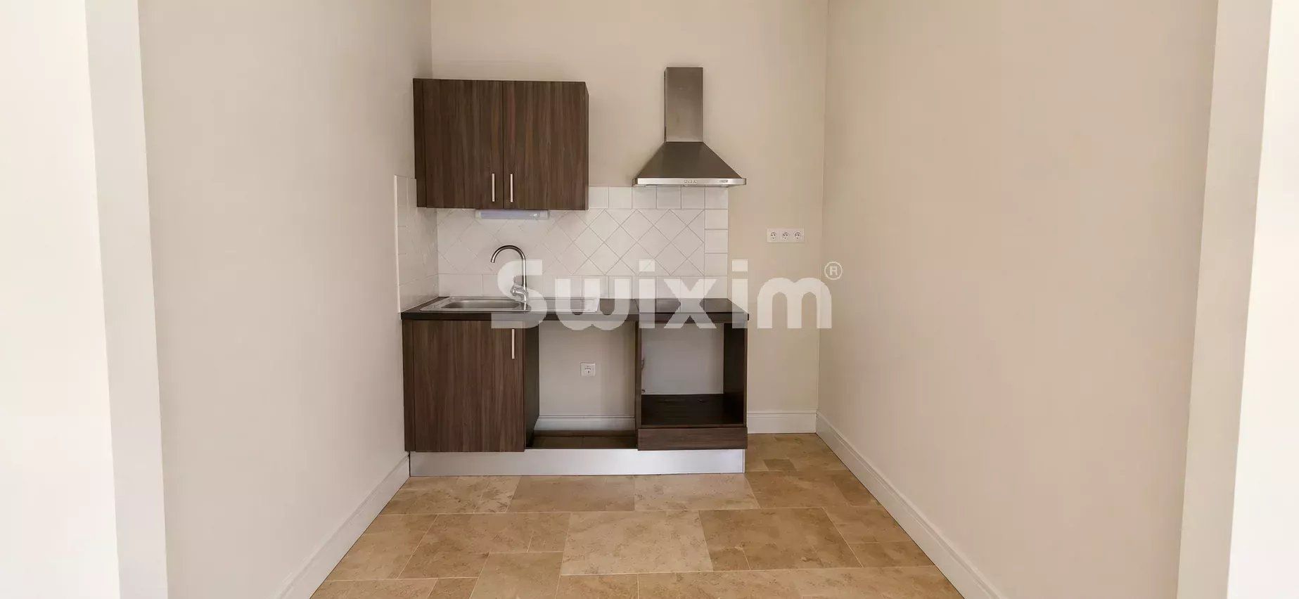 apartment 4 Rooms for sale on Valréas (84600)