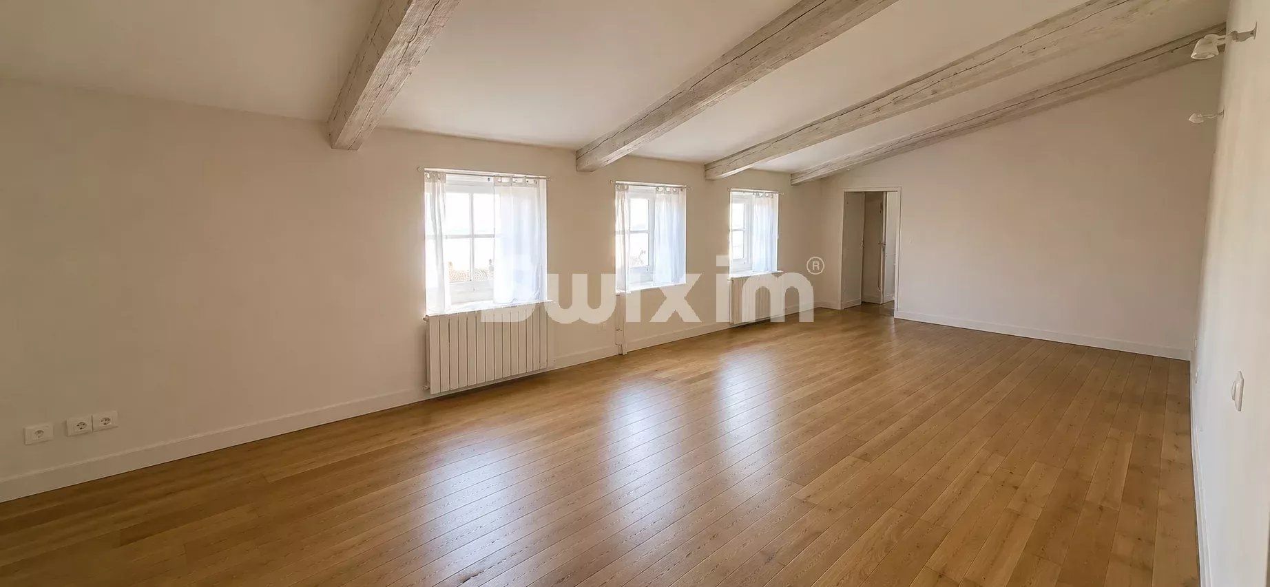 apartment 4 Rooms for sale on Valréas (84600)
