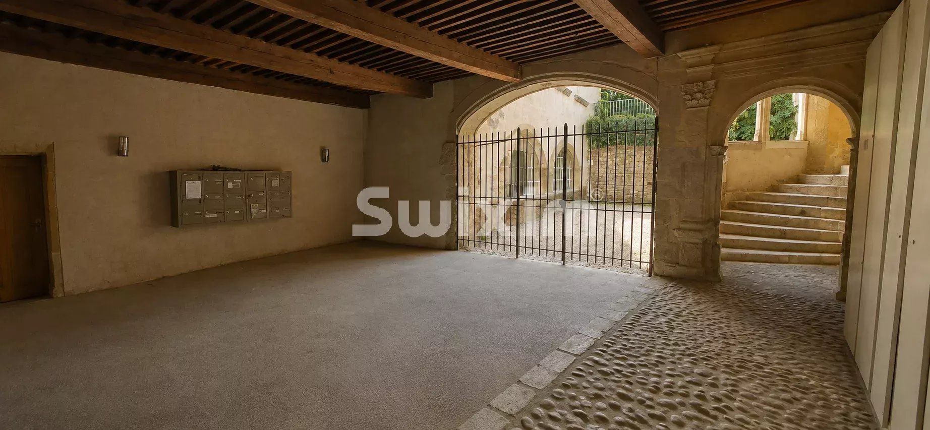 apartment 4 Rooms for sale on Valréas (84600)