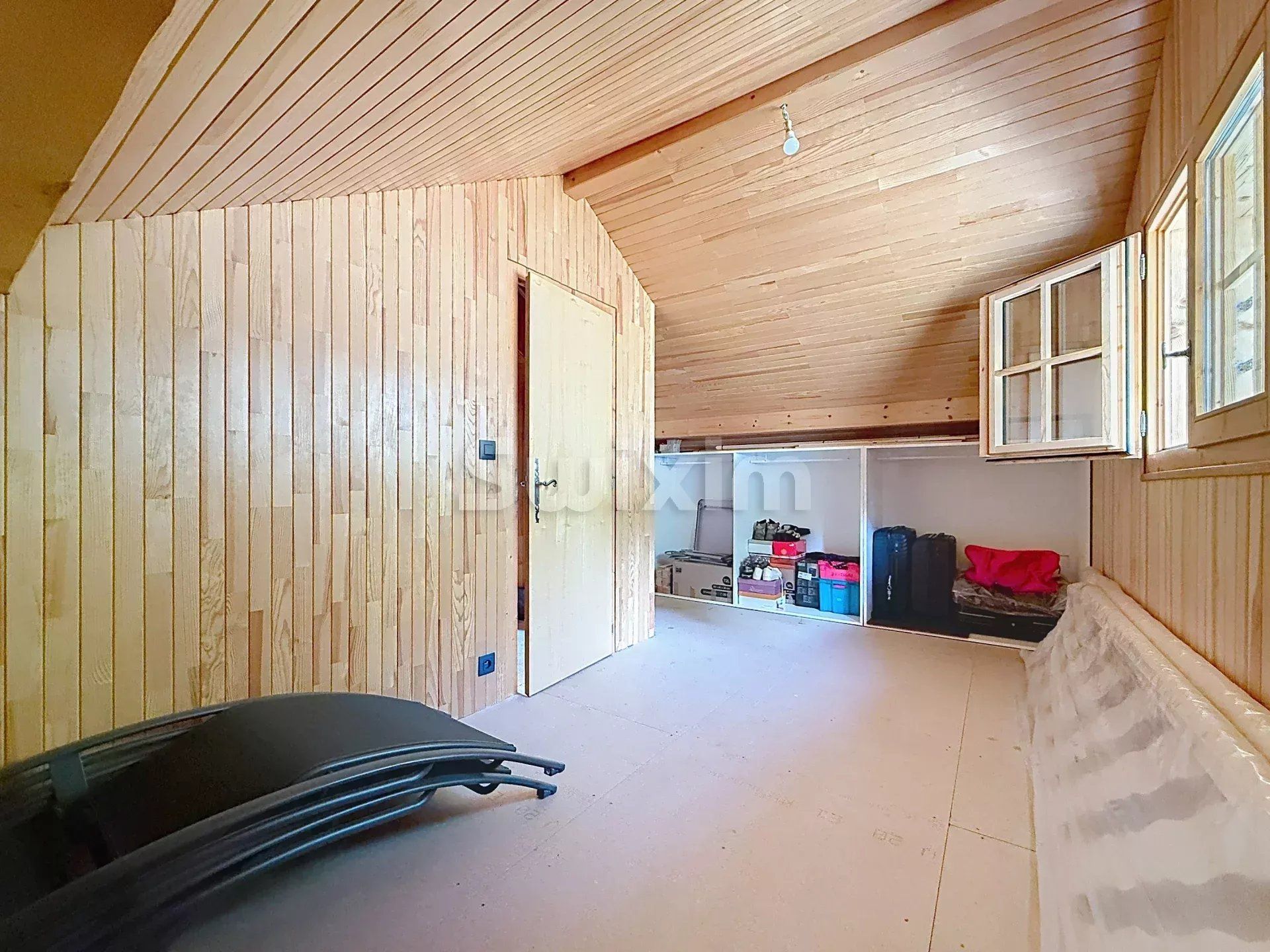 chalet 5 Rooms for sale on Passy (74190)