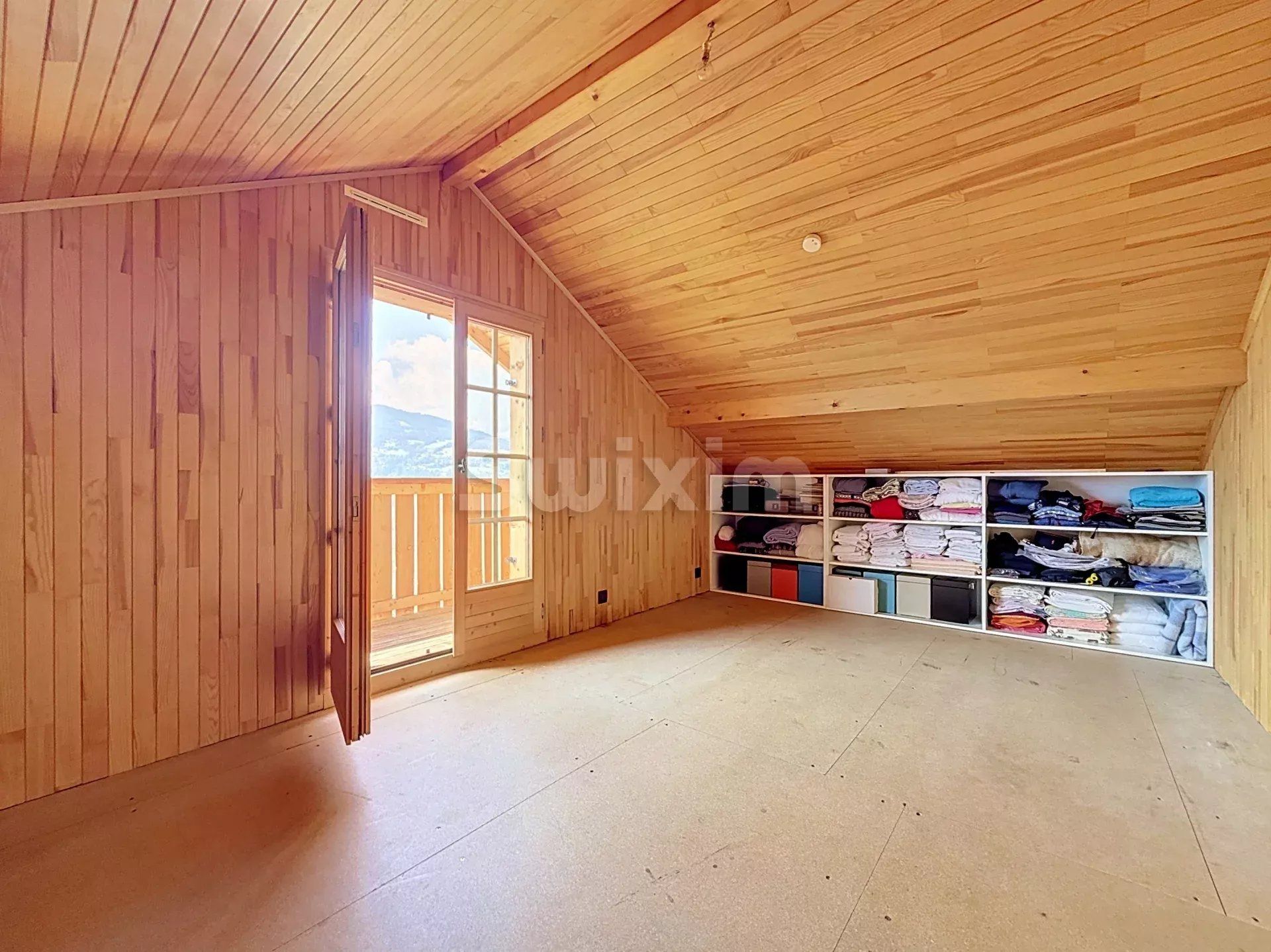 chalet 5 Rooms for sale on Passy (74190)