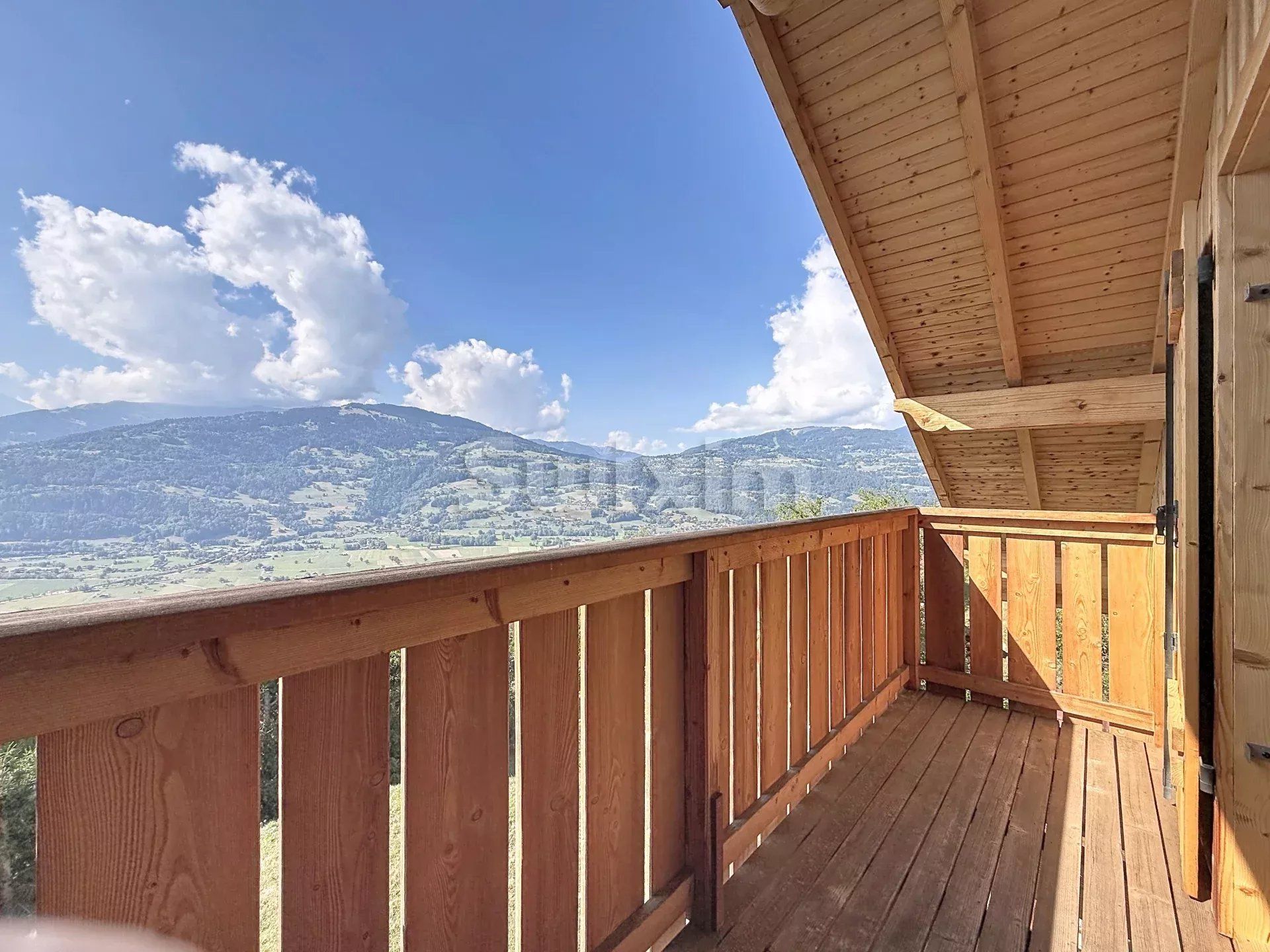 chalet 5 Rooms for sale on Passy (74190)
