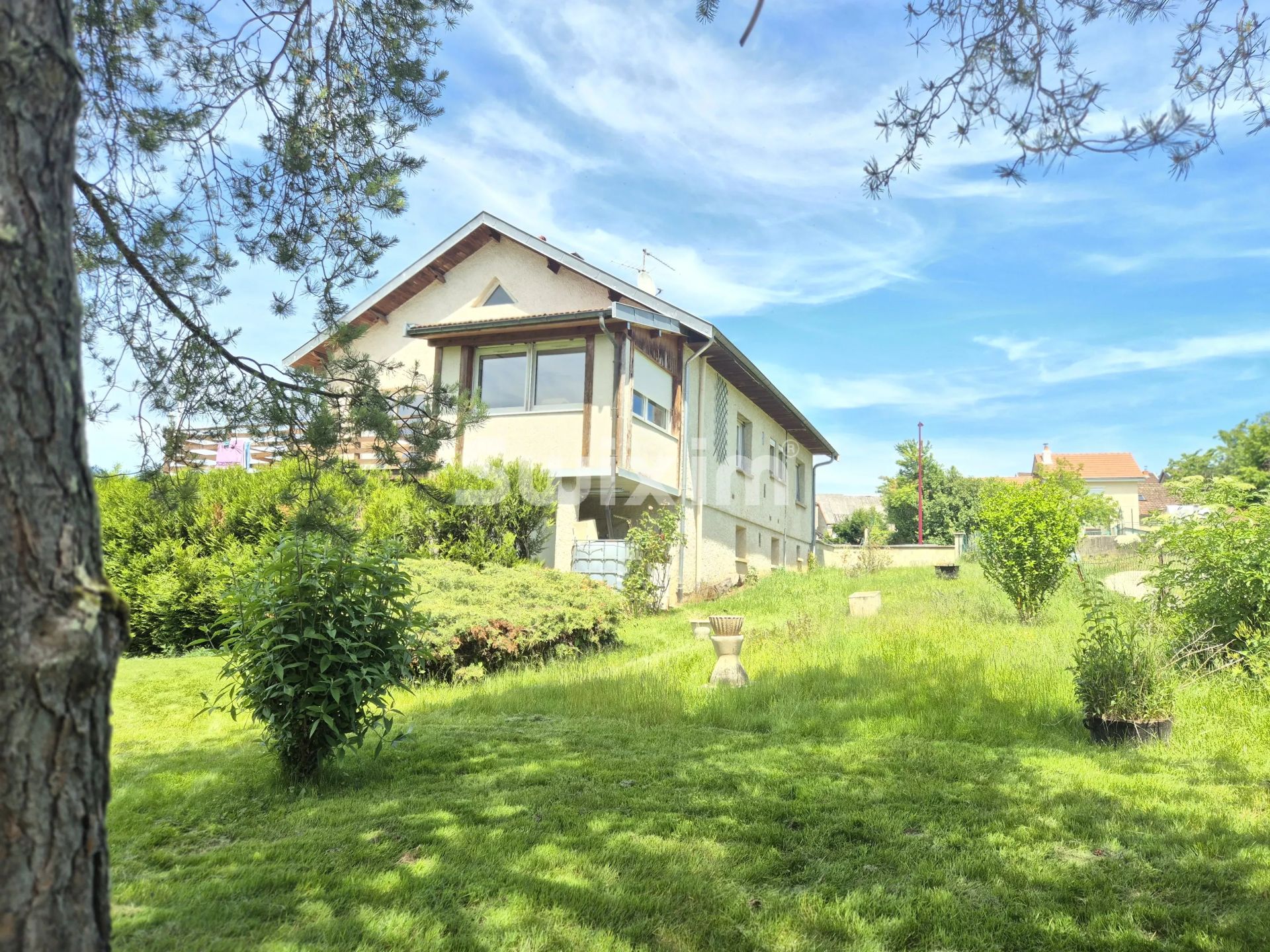 house 5 Rooms for sale on Rochefort-sur-Nenon (39700)