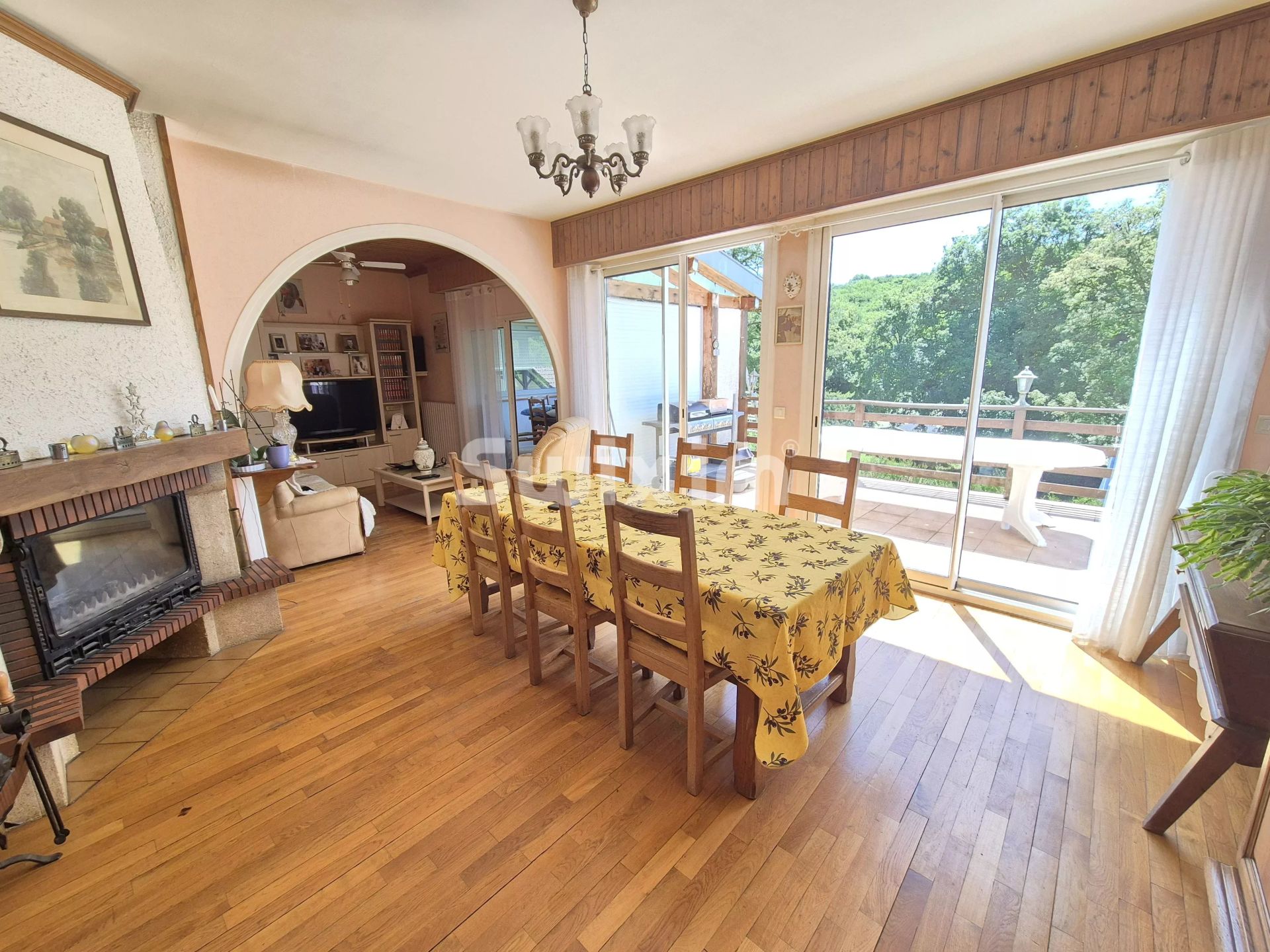 house 5 Rooms for sale on Rochefort-sur-Nenon (39700)