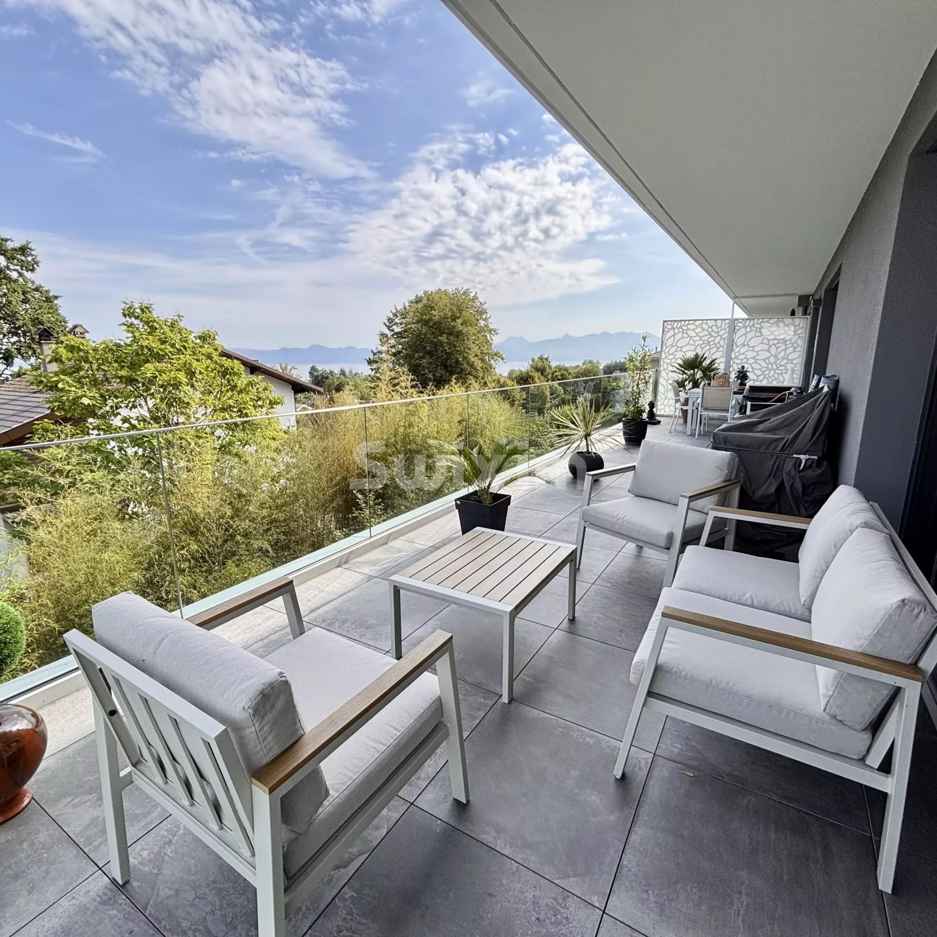 apartment 4 Rooms for sale on Évian-les-Bains (74500)
