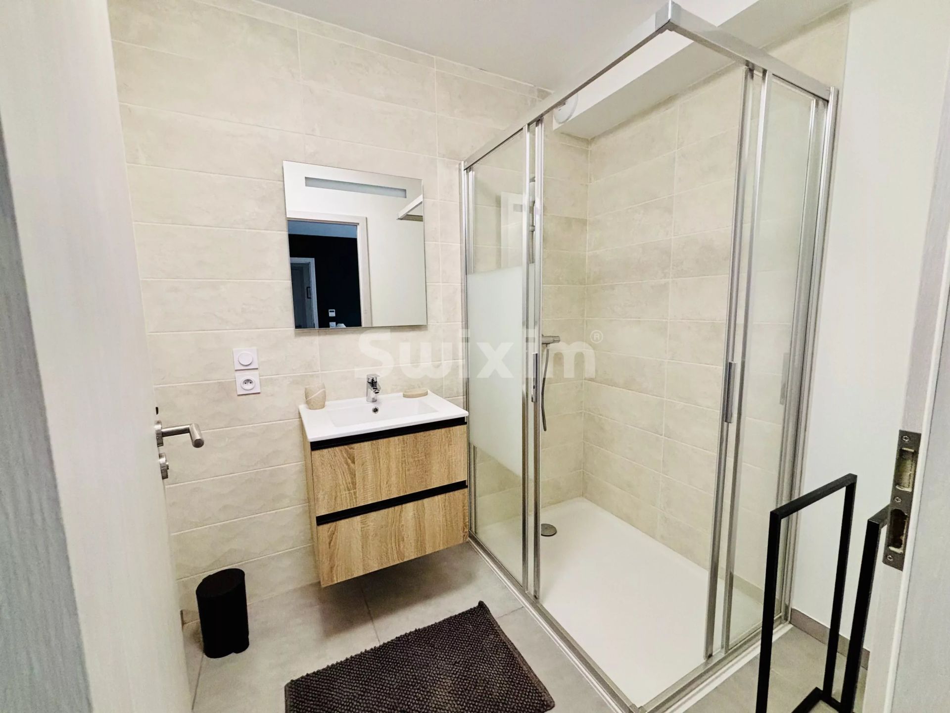 apartment 4 Rooms for sale on Évian-les-Bains (74500)