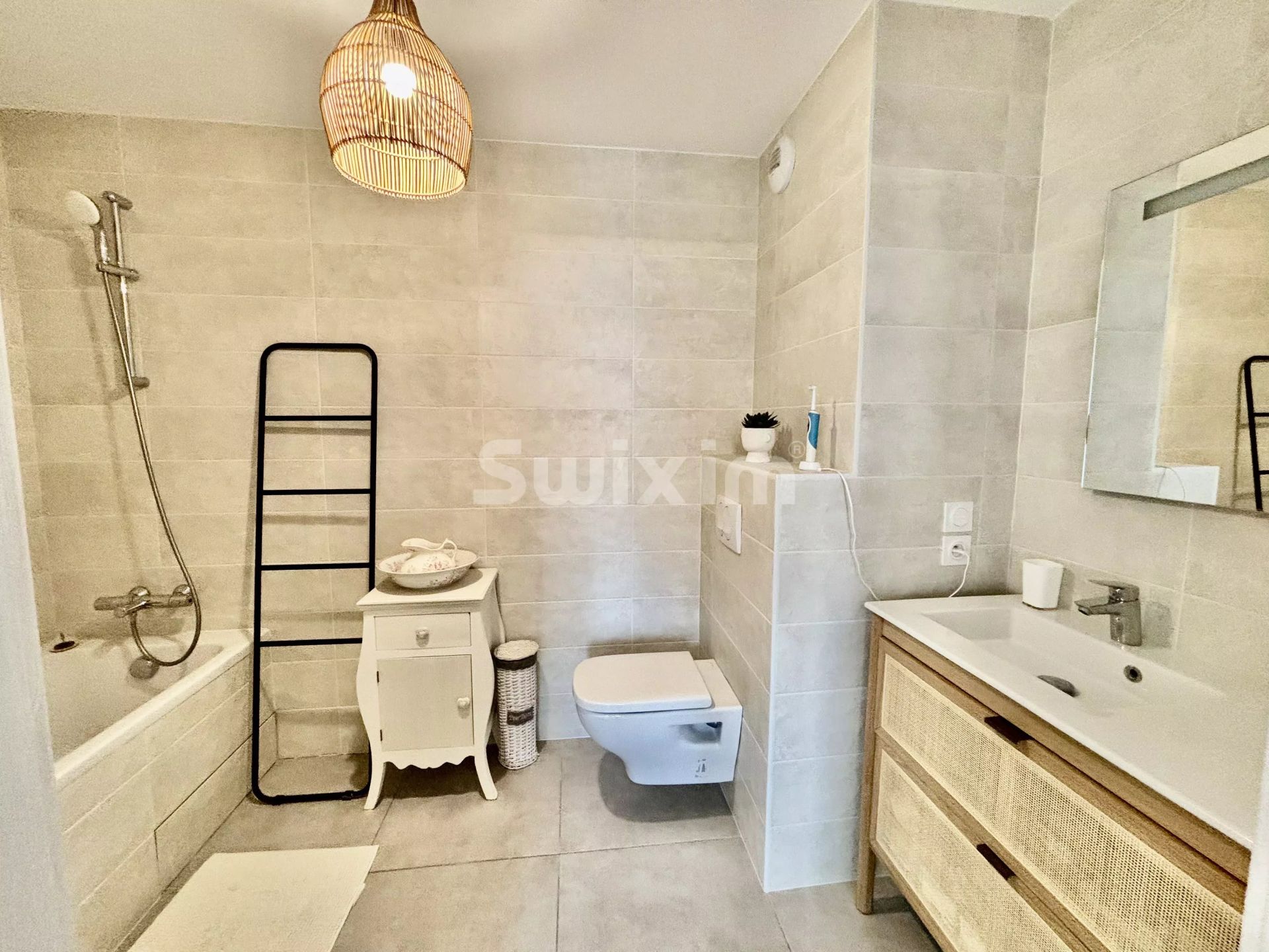 apartment 4 Rooms for sale on Évian-les-Bains (74500)