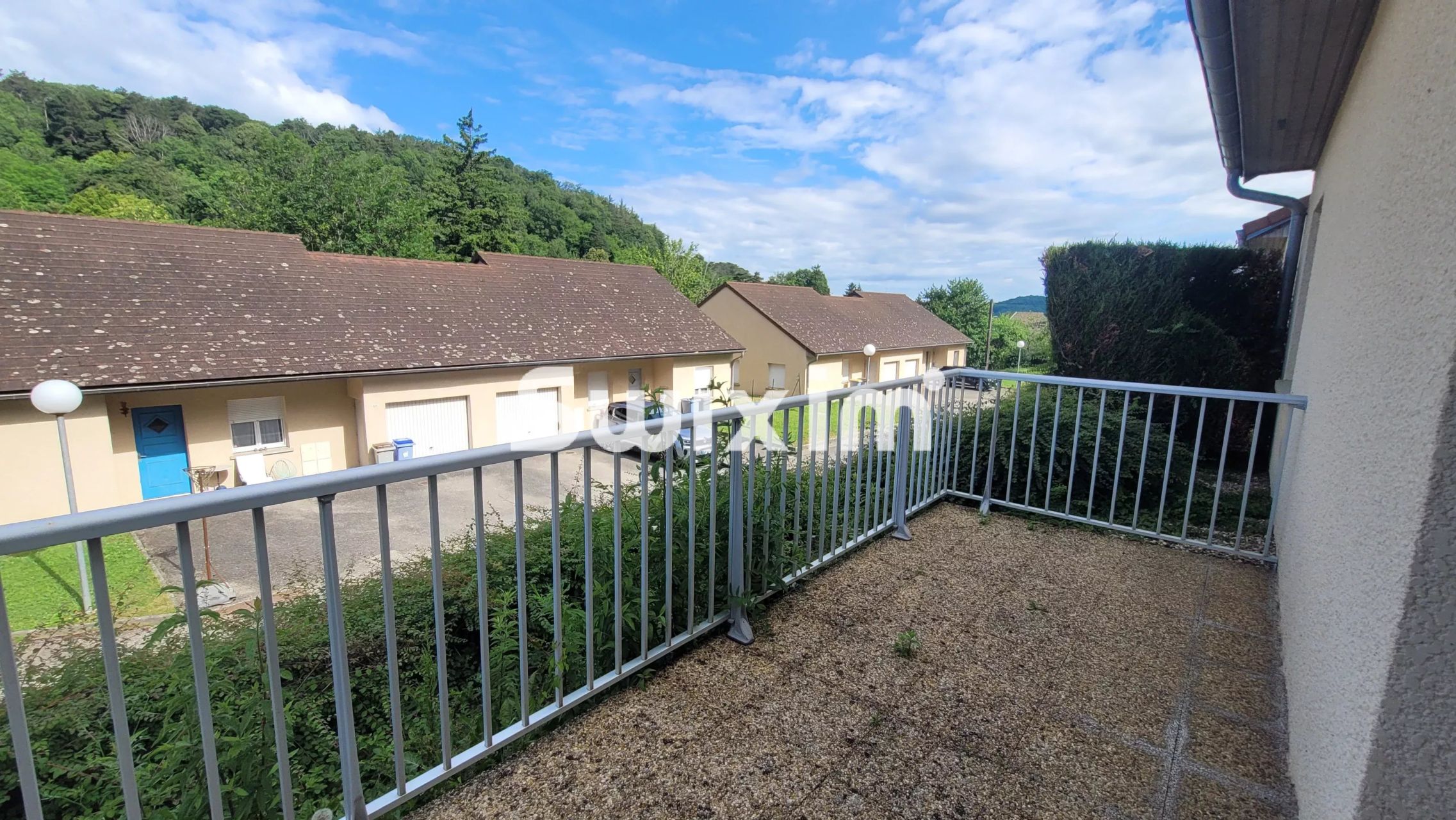 haus 5 Zimmer zum verkauf auf Lons-le-Saunier (39000)