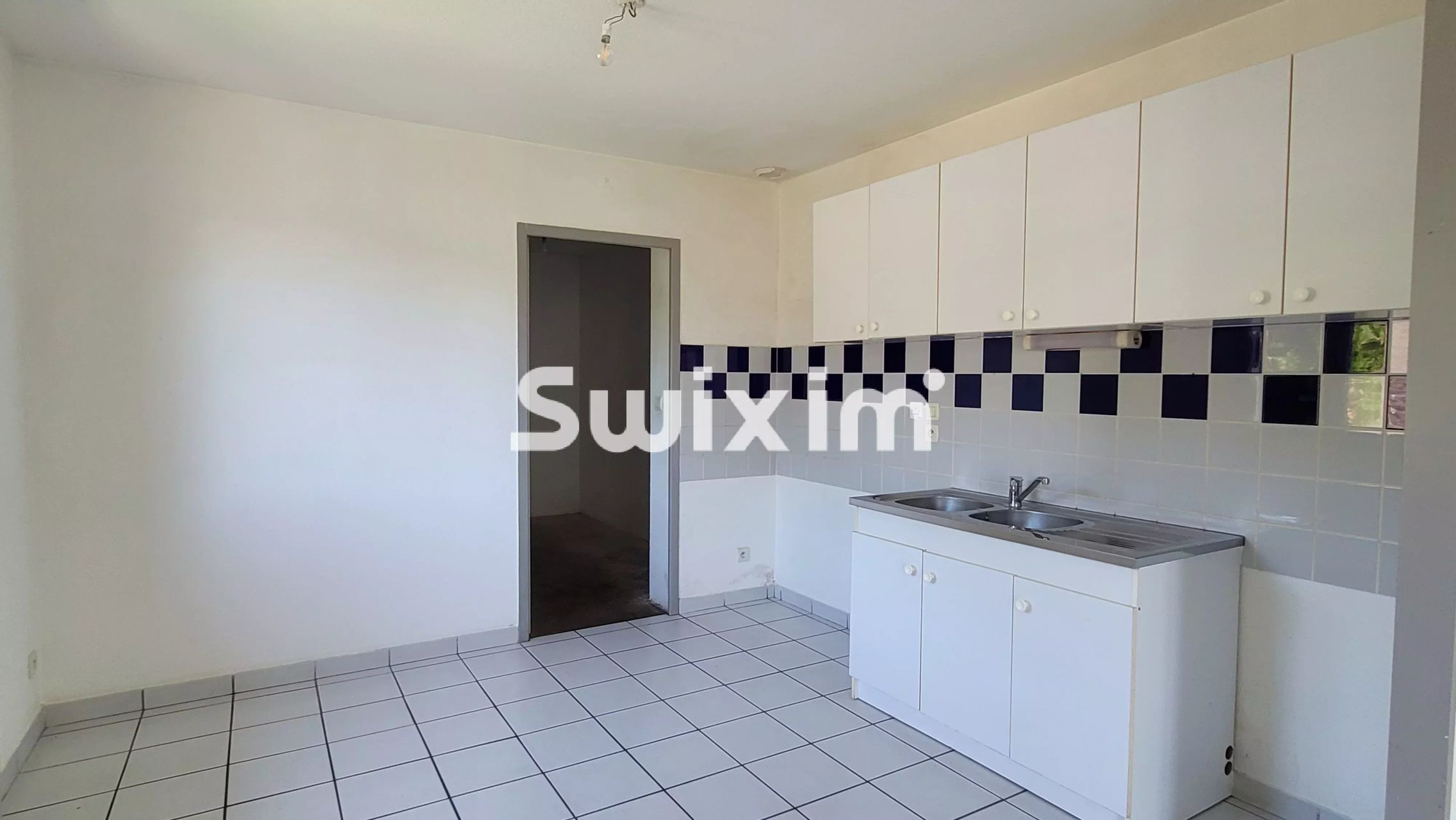 haus 5 Zimmer zum verkauf auf Lons-le-Saunier (39000)