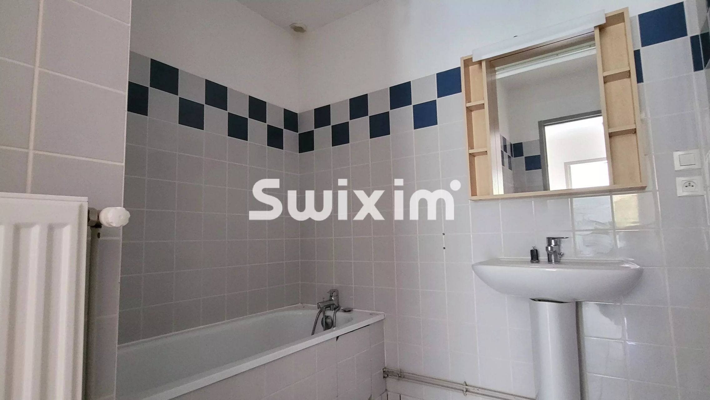 haus 5 Zimmer zum verkauf auf Lons-le-Saunier (39000)
