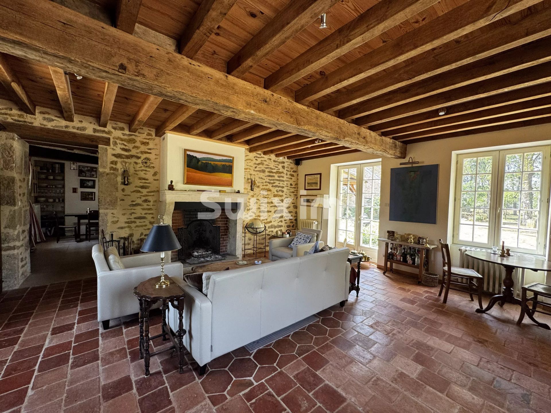 casa 7 Camere in vendita su Avallon (89200)