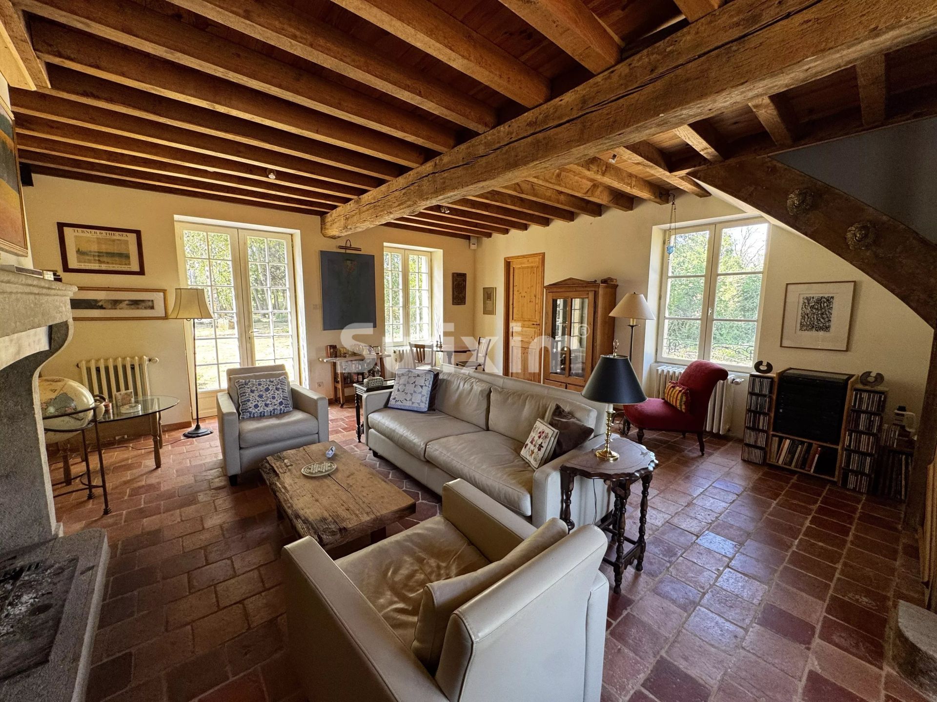 casa 7 Camere in vendita su Avallon (89200)