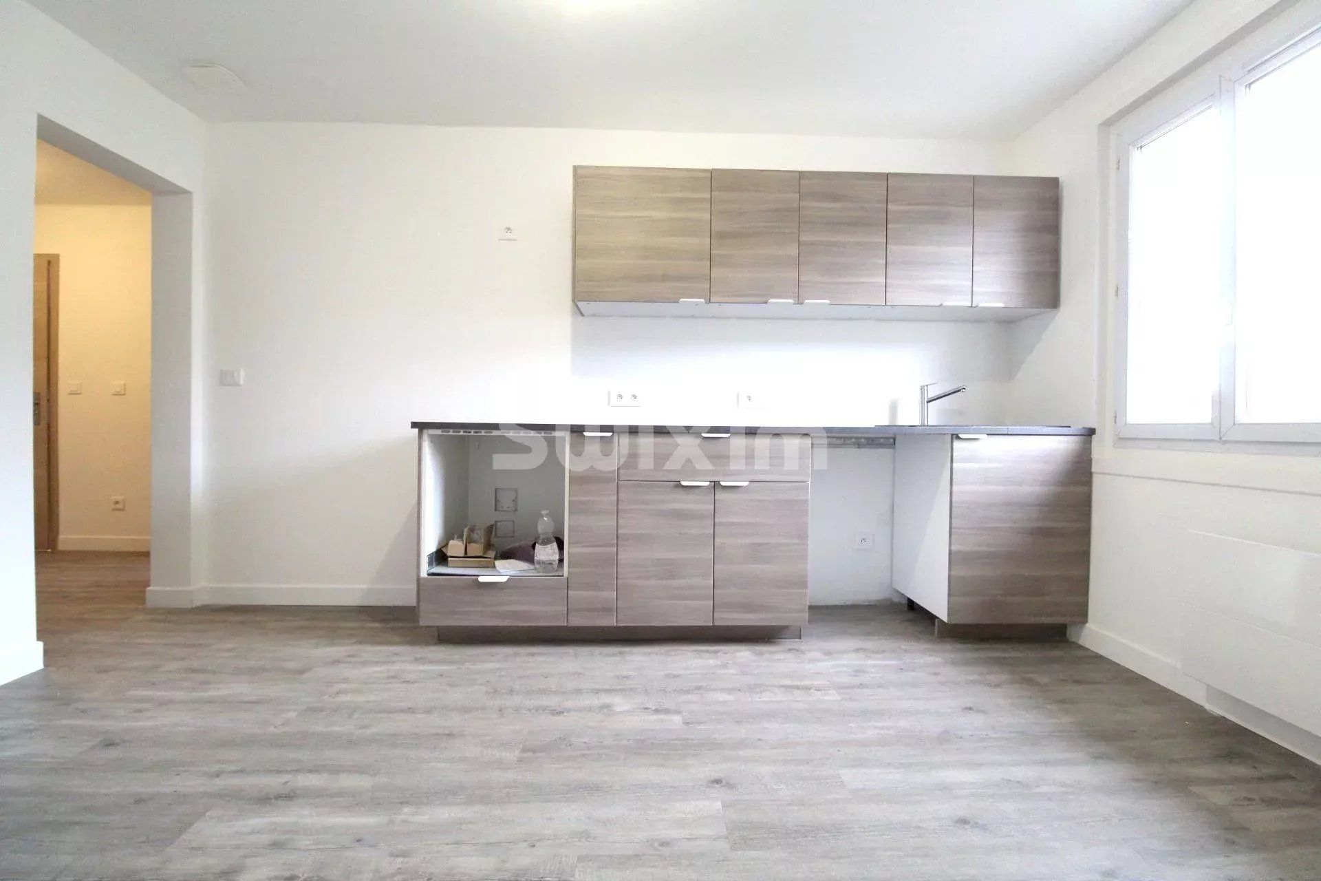 house 6 Rooms for sale on Cluses (74300)