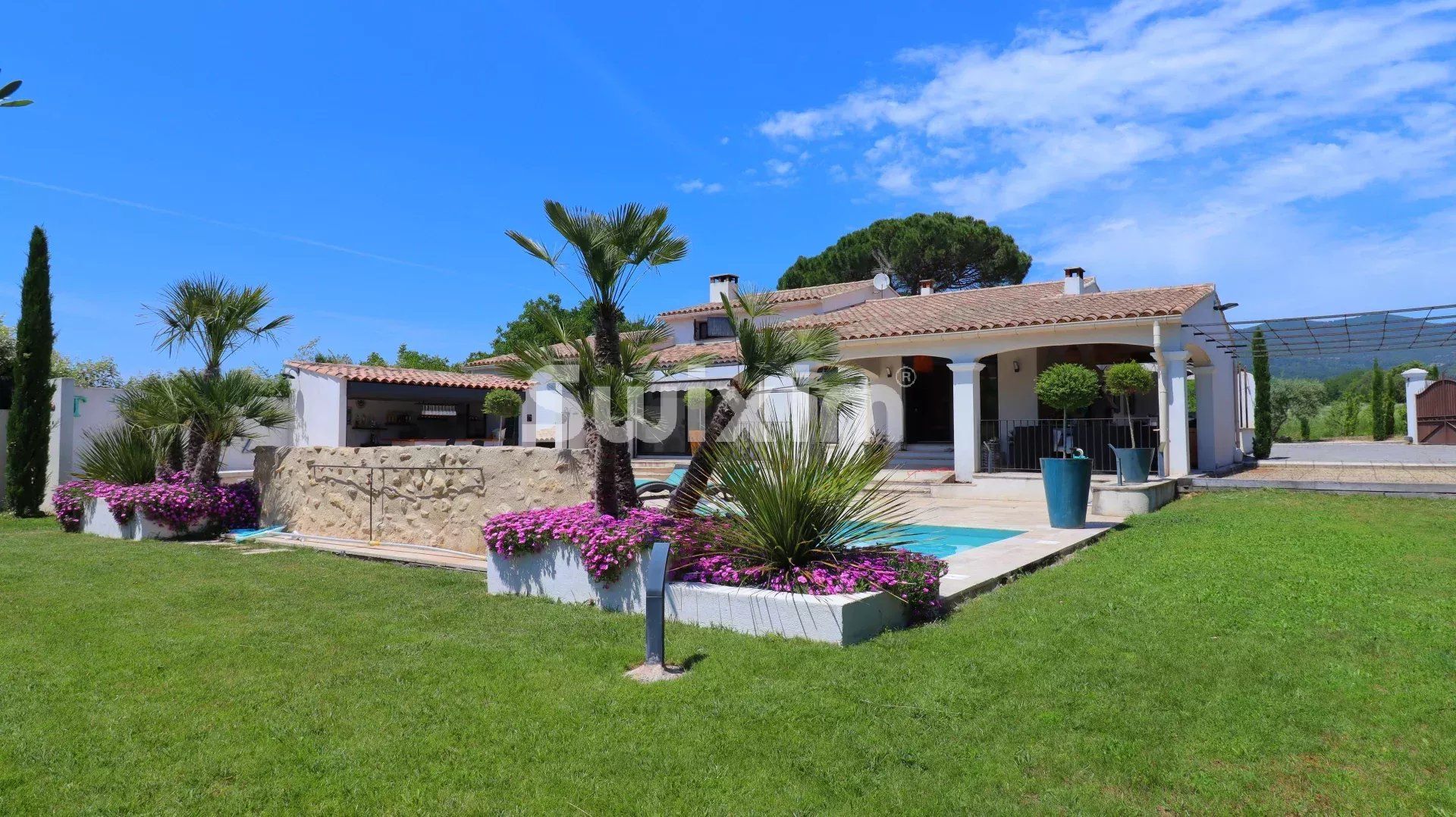 villa 8 Pièces en vente sur Lourmarin (84160)