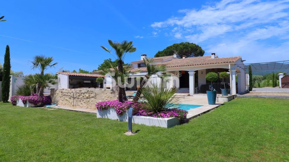Verkauf Villa Lourmarin 8&nbsp;Zimmer 333.46&nbsp;m²