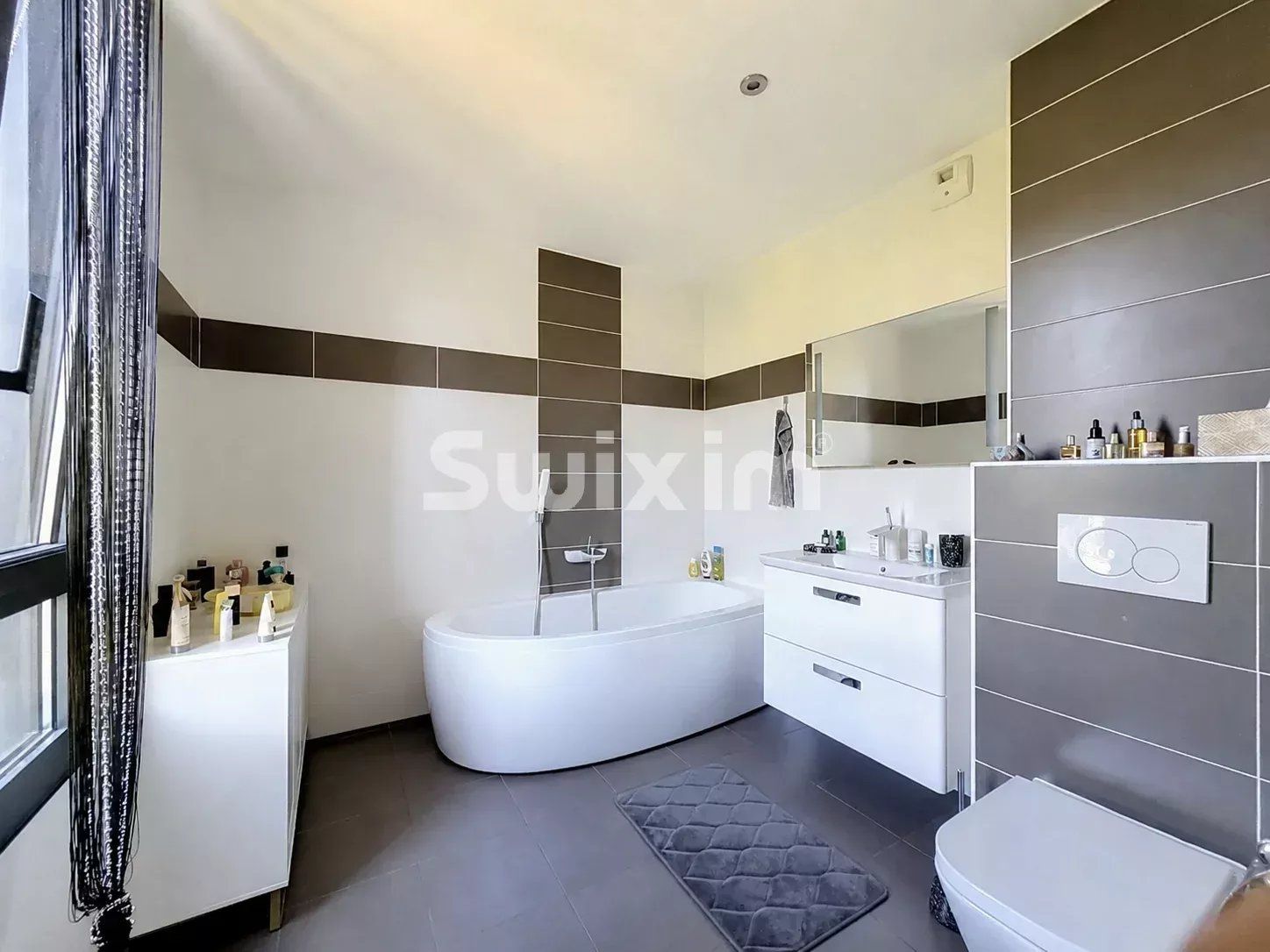 appartement 5 Pièces en vente sur Saint-Genis-Pouilly (01630)