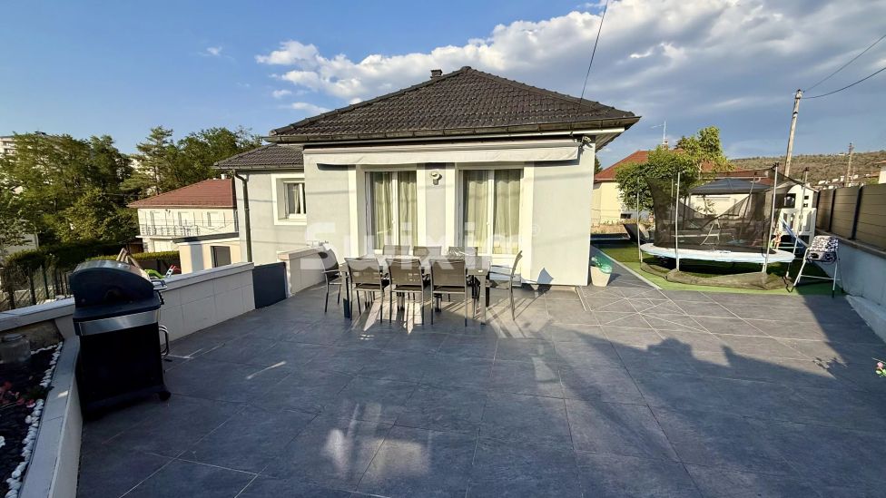 Vente Maison Champagnole 7&nbsp;Pièces 145&nbsp;m²