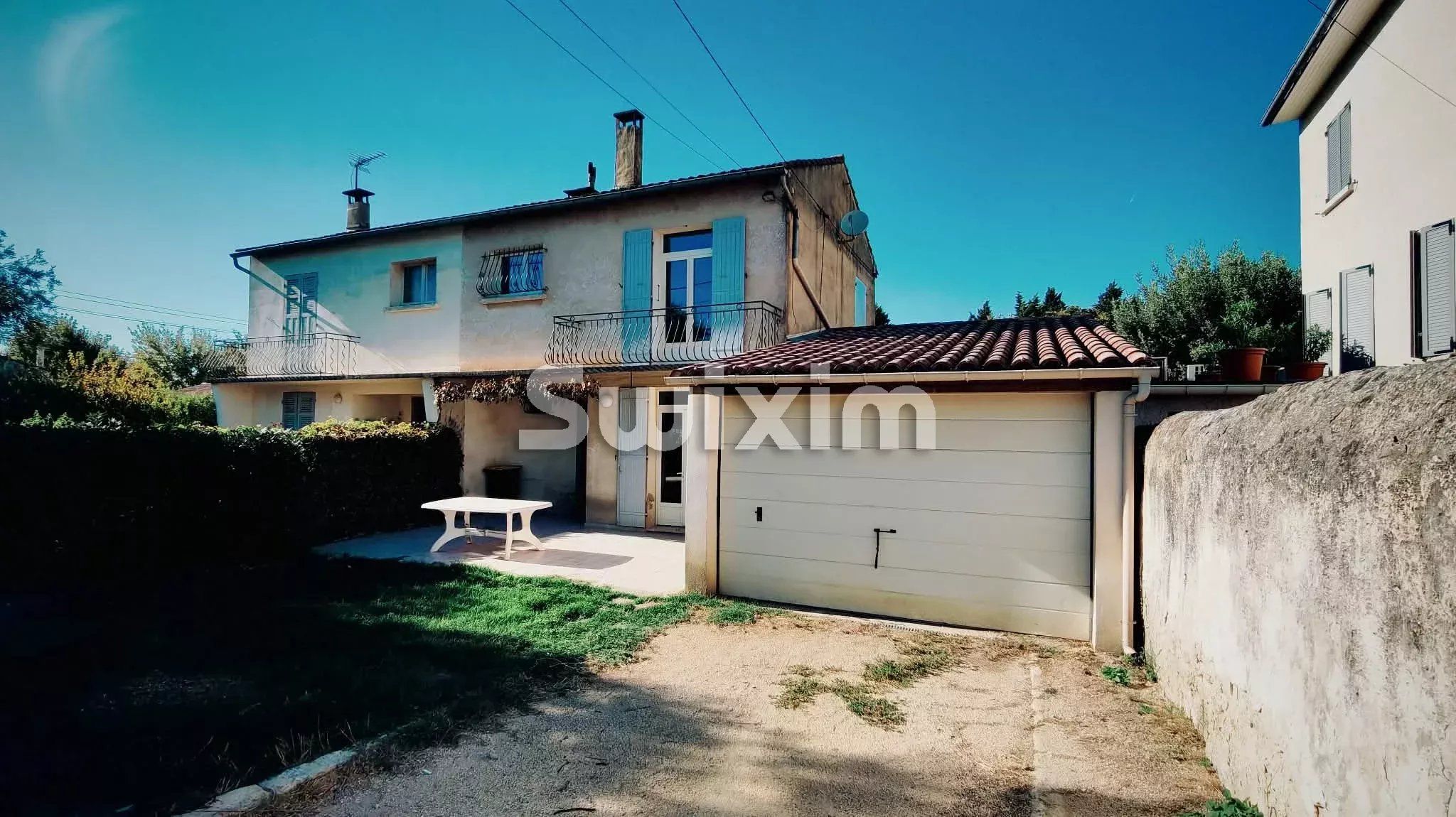 house 4 Rooms for sale on Courthézon (84350)