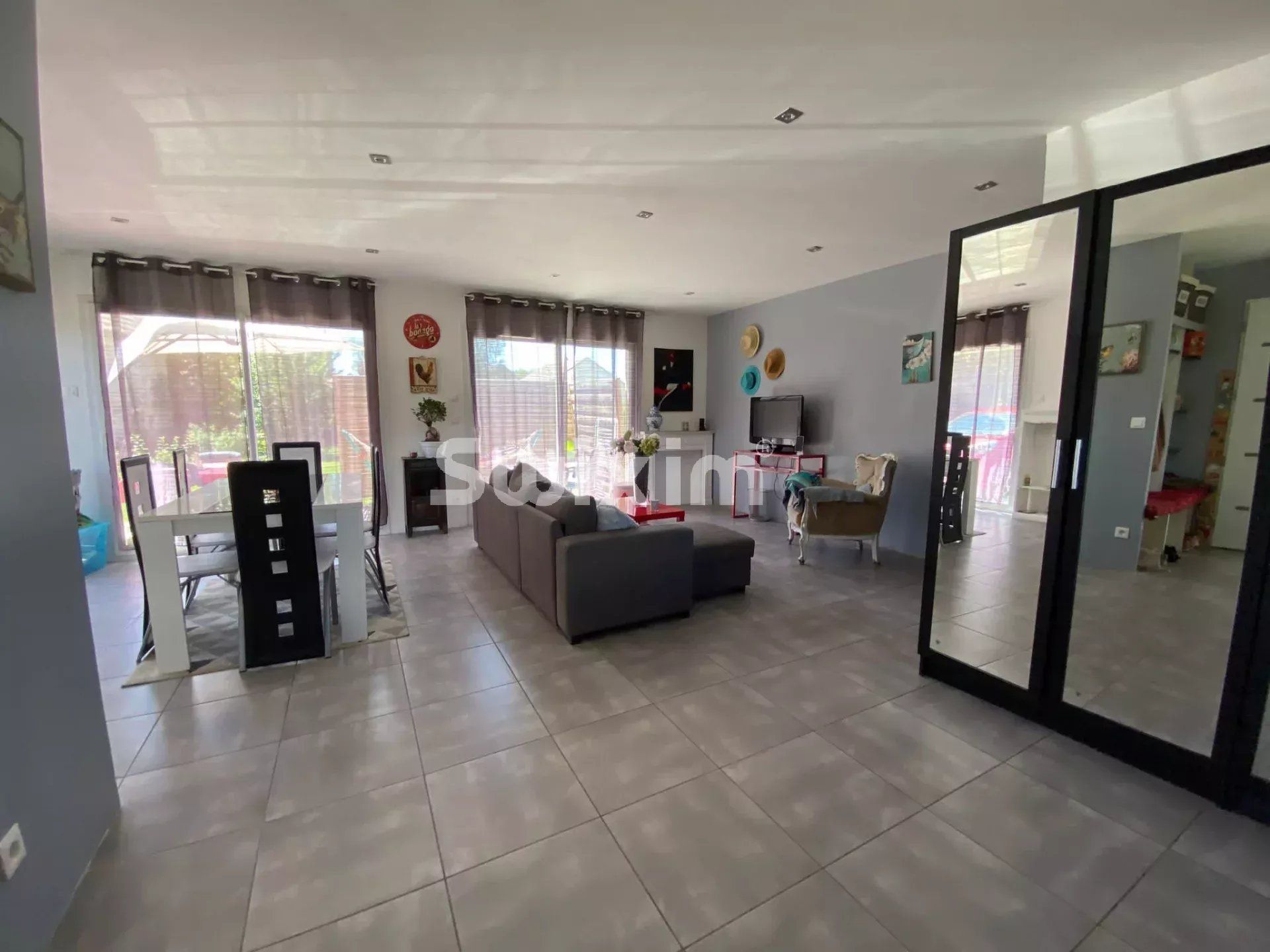 house 5 Rooms for rent on Montigny-sur-l'Ain (39300)
