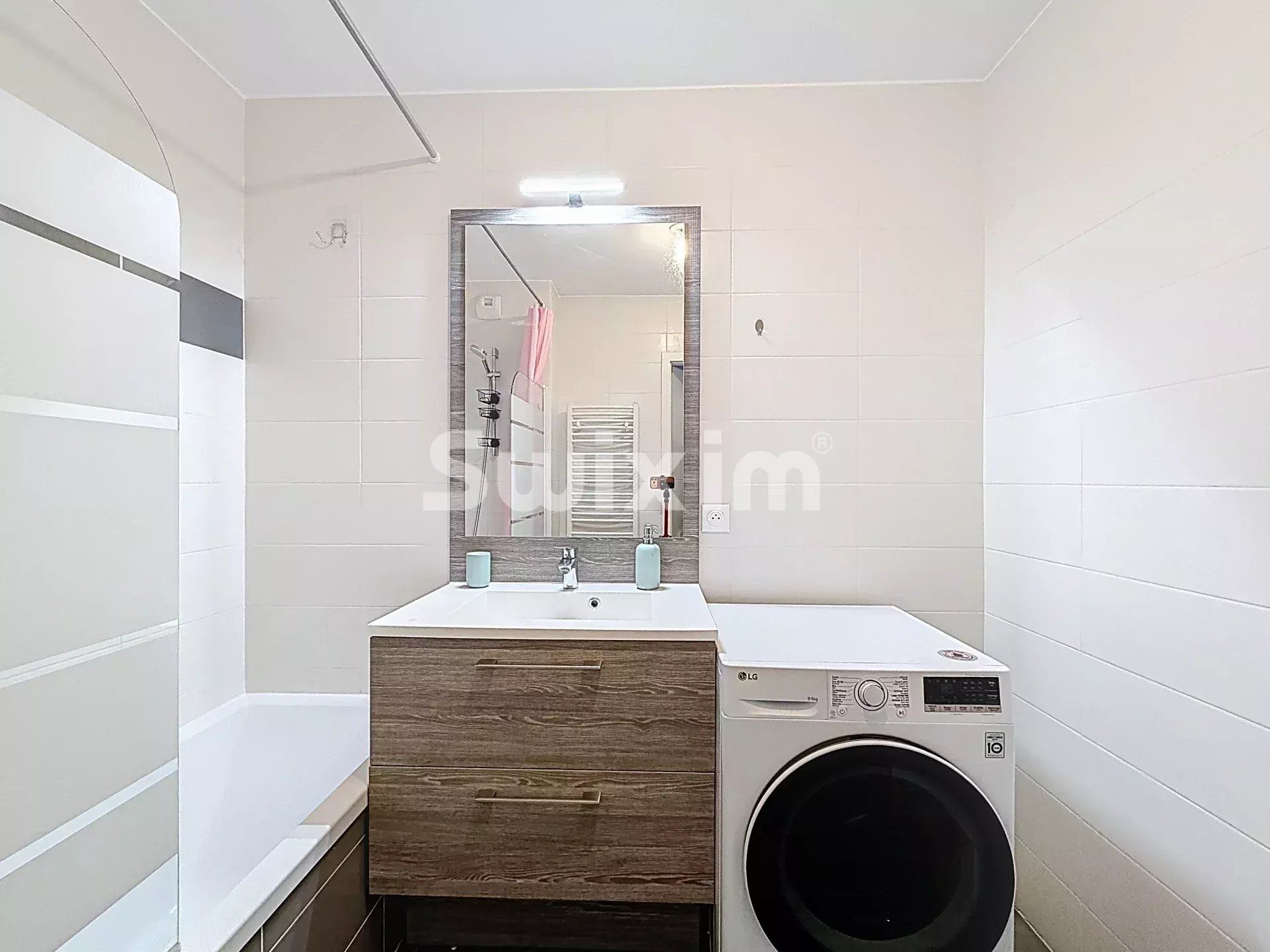 apartment 3 Rooms for rent on Ferney-Voltaire (01210)