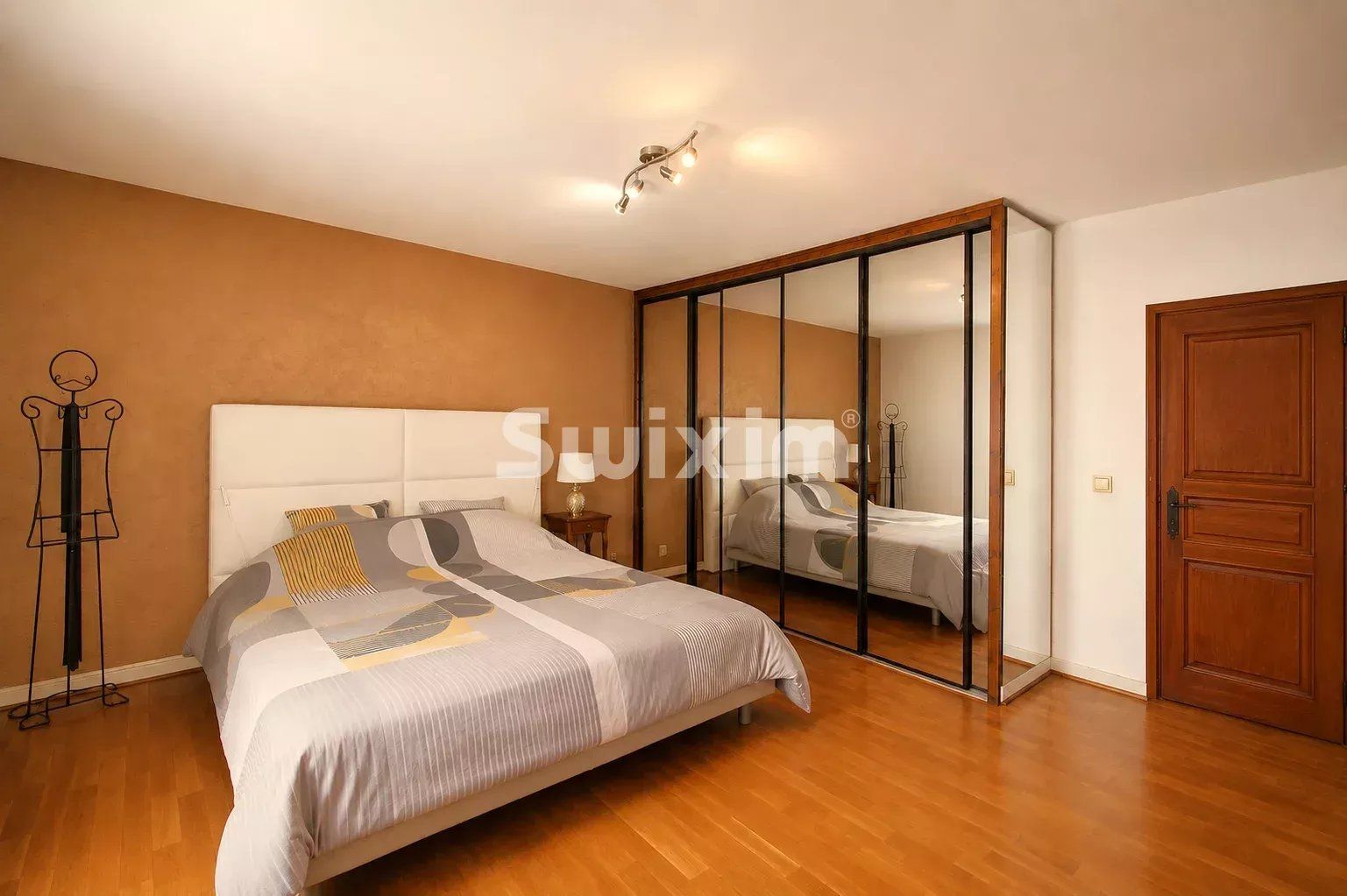 casa 7 Quartos para venda sobre Hauteville-sur-Fier (74150)
